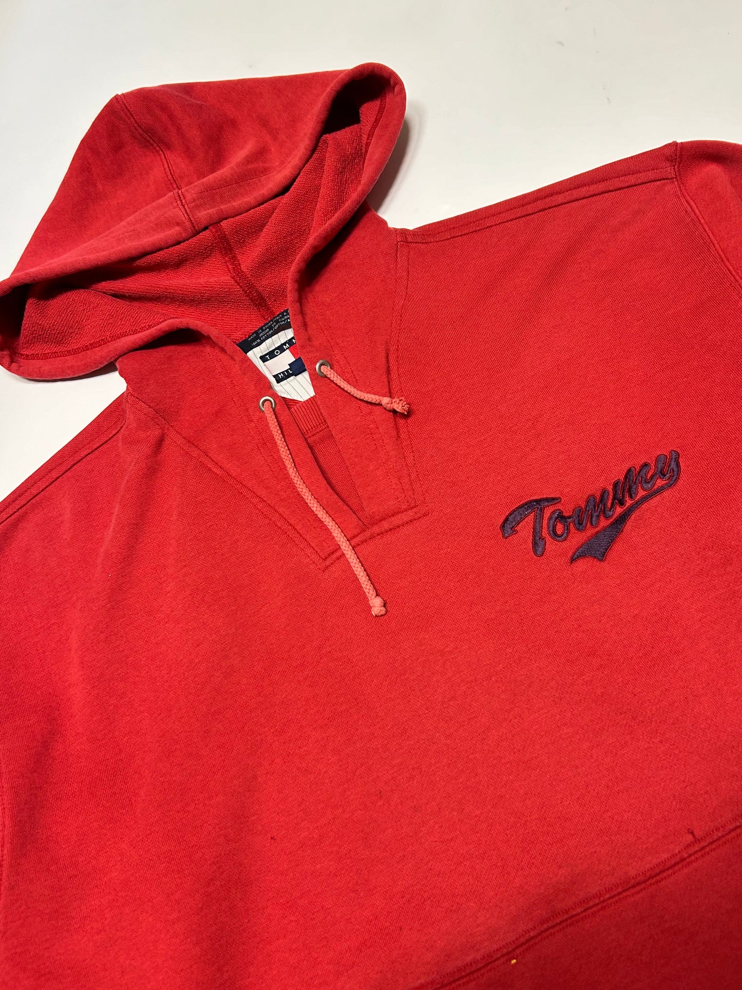 Vintage 90s Tommy Hilfiger spell out hoodie (L)