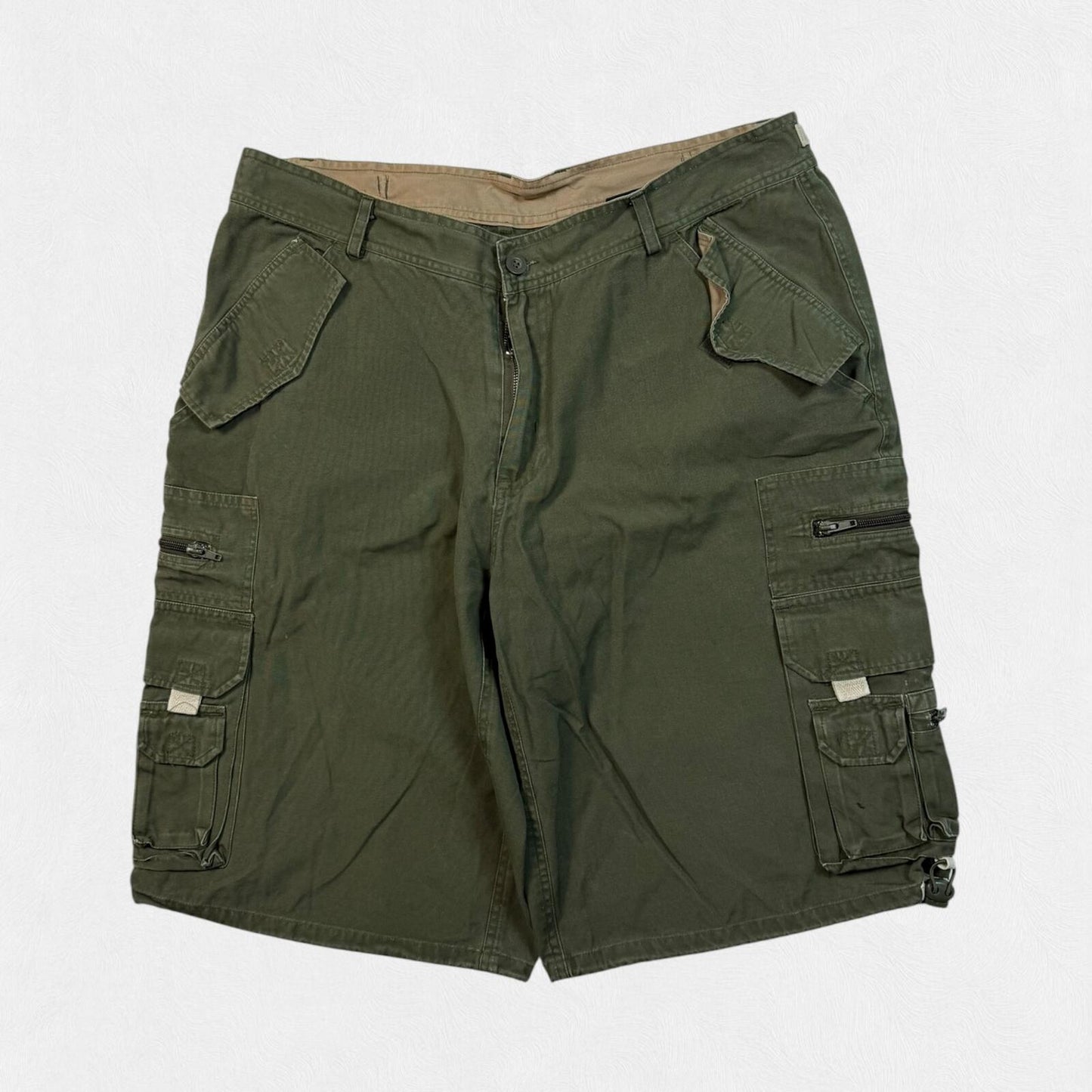 Vintage Baggy technical cargo shorts (W36)