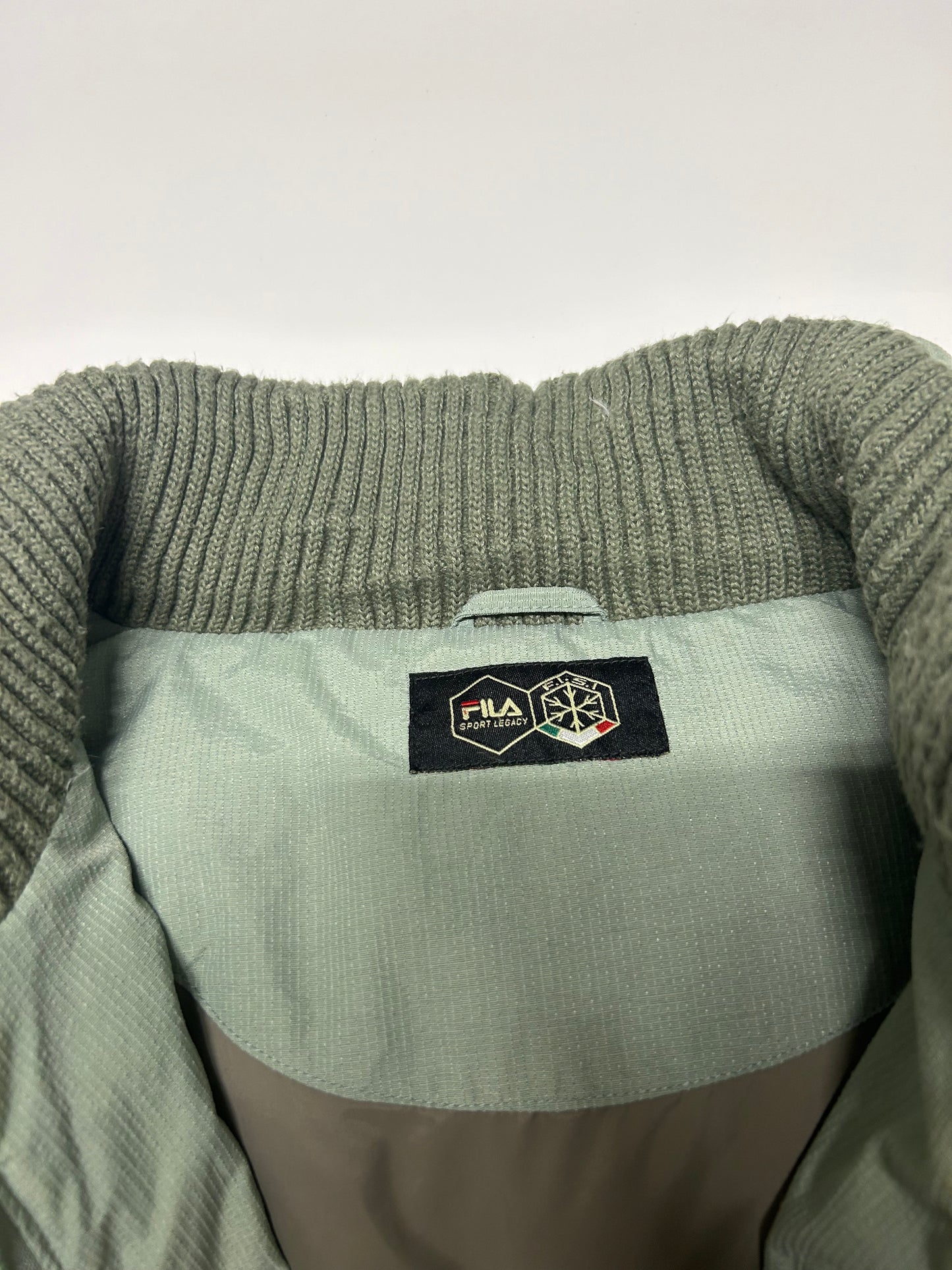 Vintage Fila sport legacy puffer jacket (XL