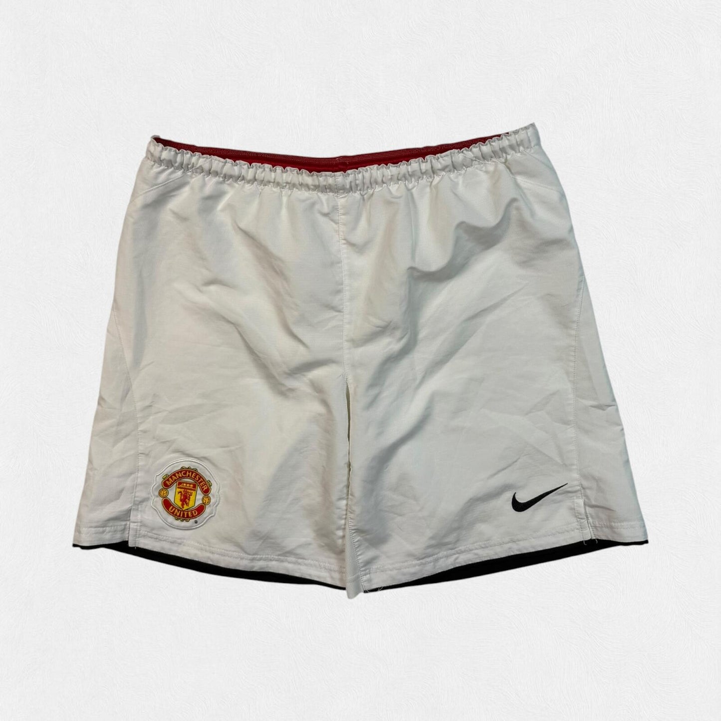 Vintage Manchester United 2007-09 Nike football shorts (S)