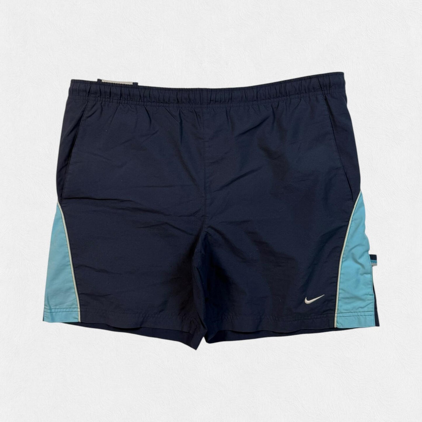 Vintage Y2K Nike baggy sport shorts (L)