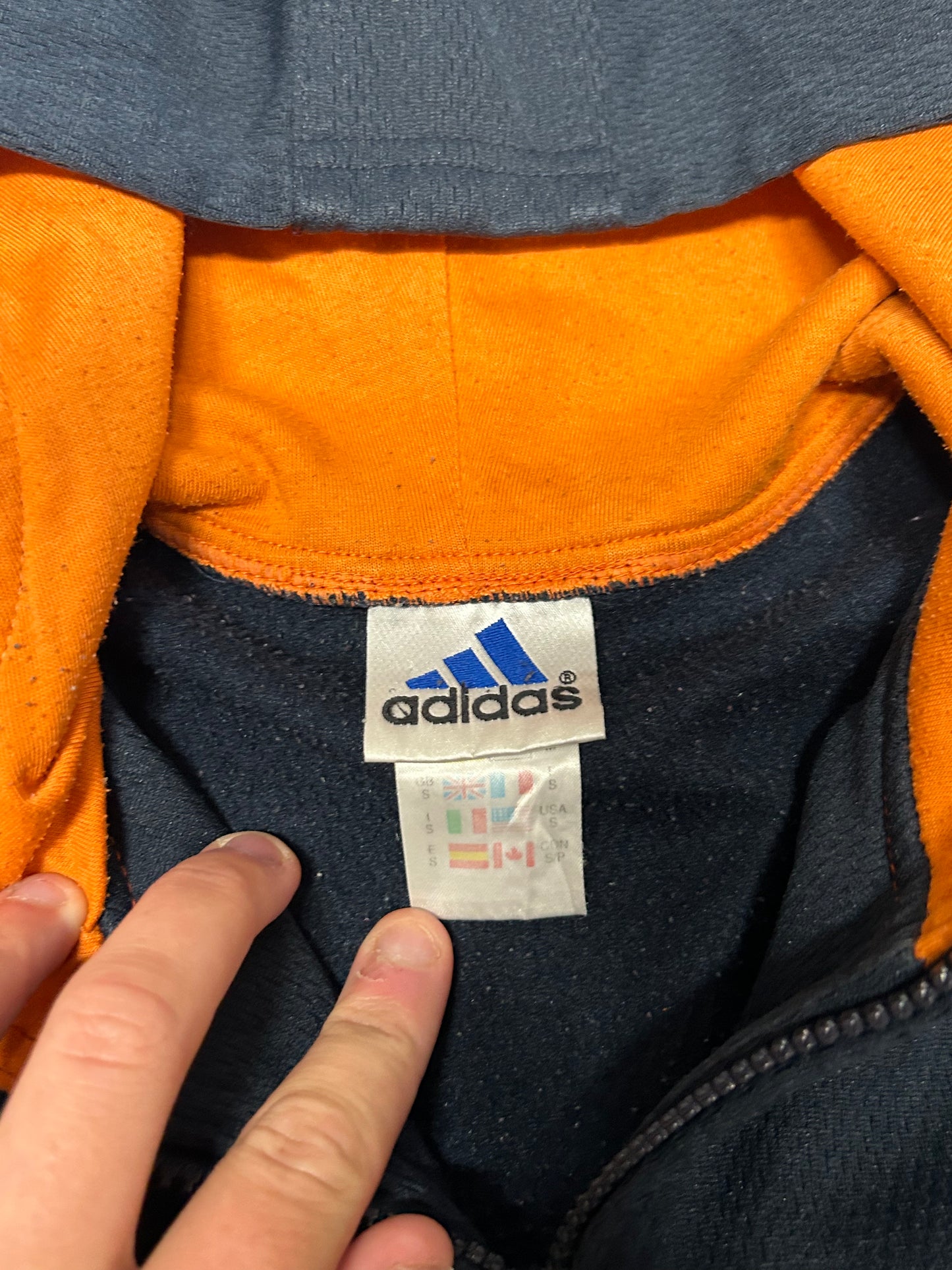 Vintage Adidas small logo hoodie (S)