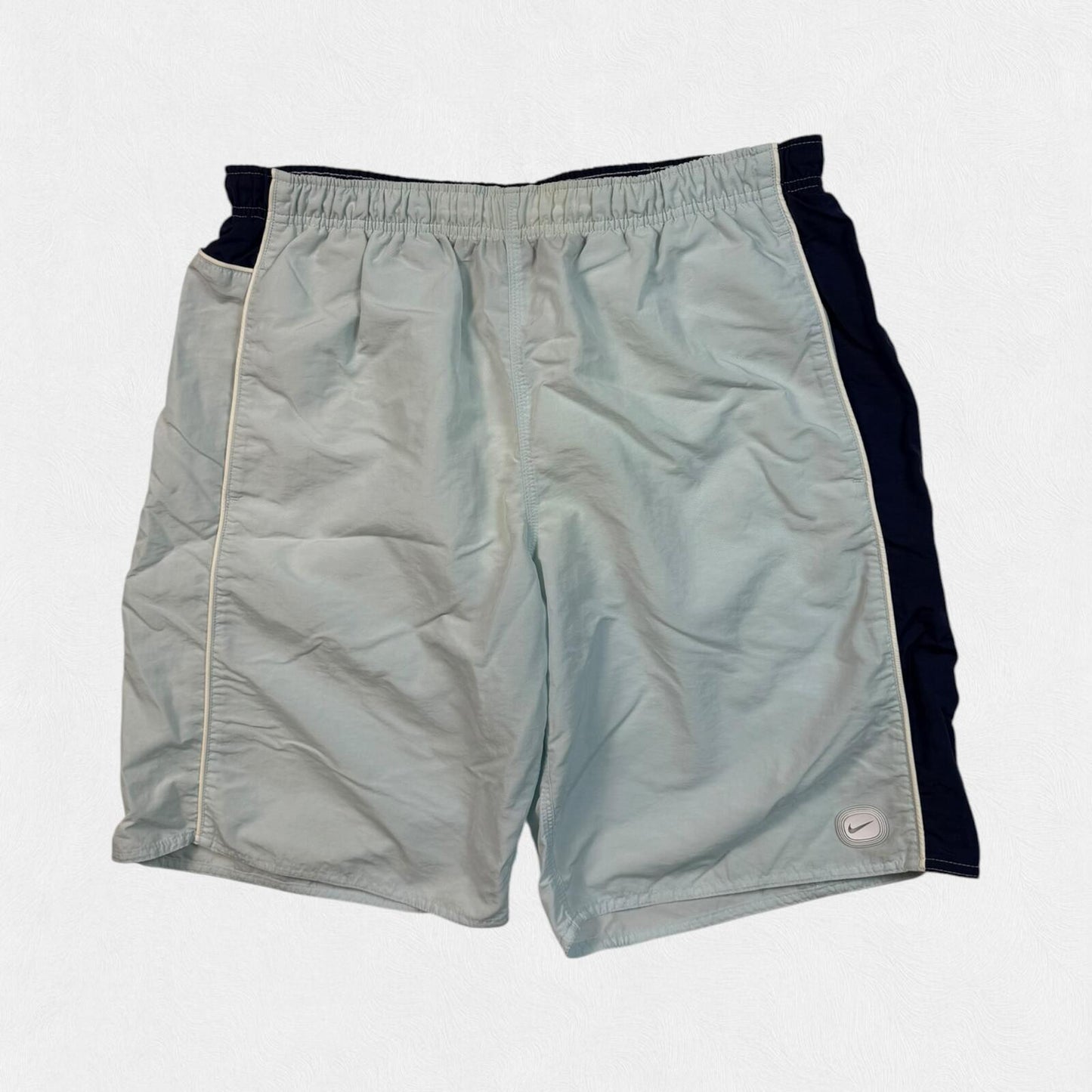 Vintage Nike baggy sport shorts (XL)
