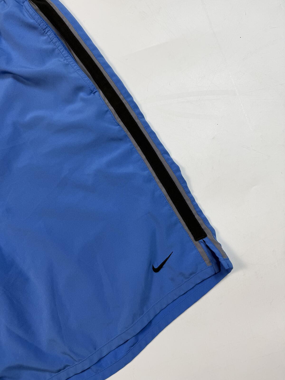 Vintage Nike baggy sport shorts (M)