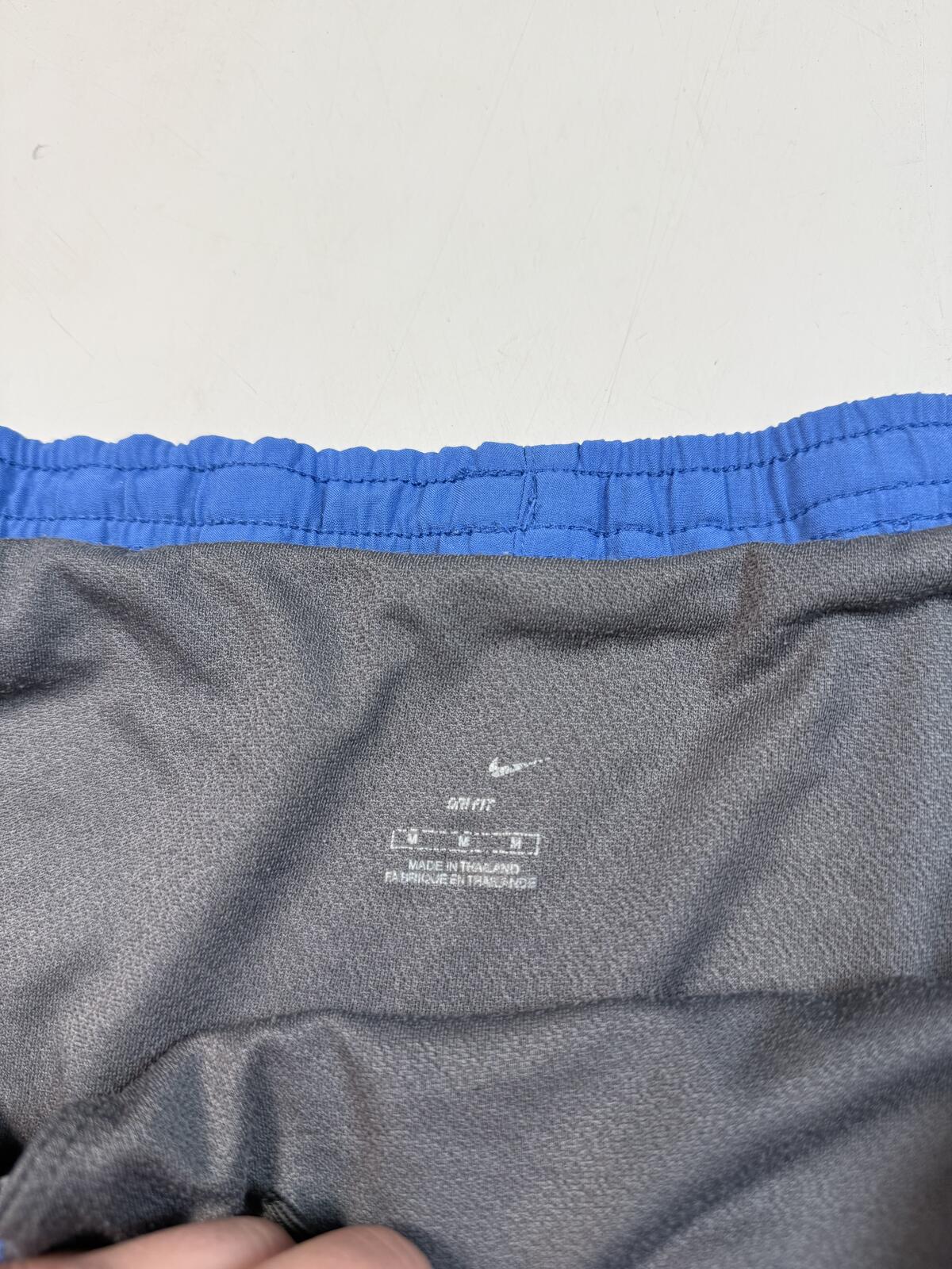 Vintage Nike baggy sport shorts (M)