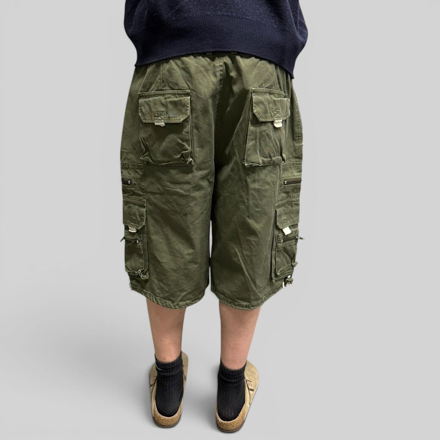 Vintage Baggy technical cargo shorts (W36)