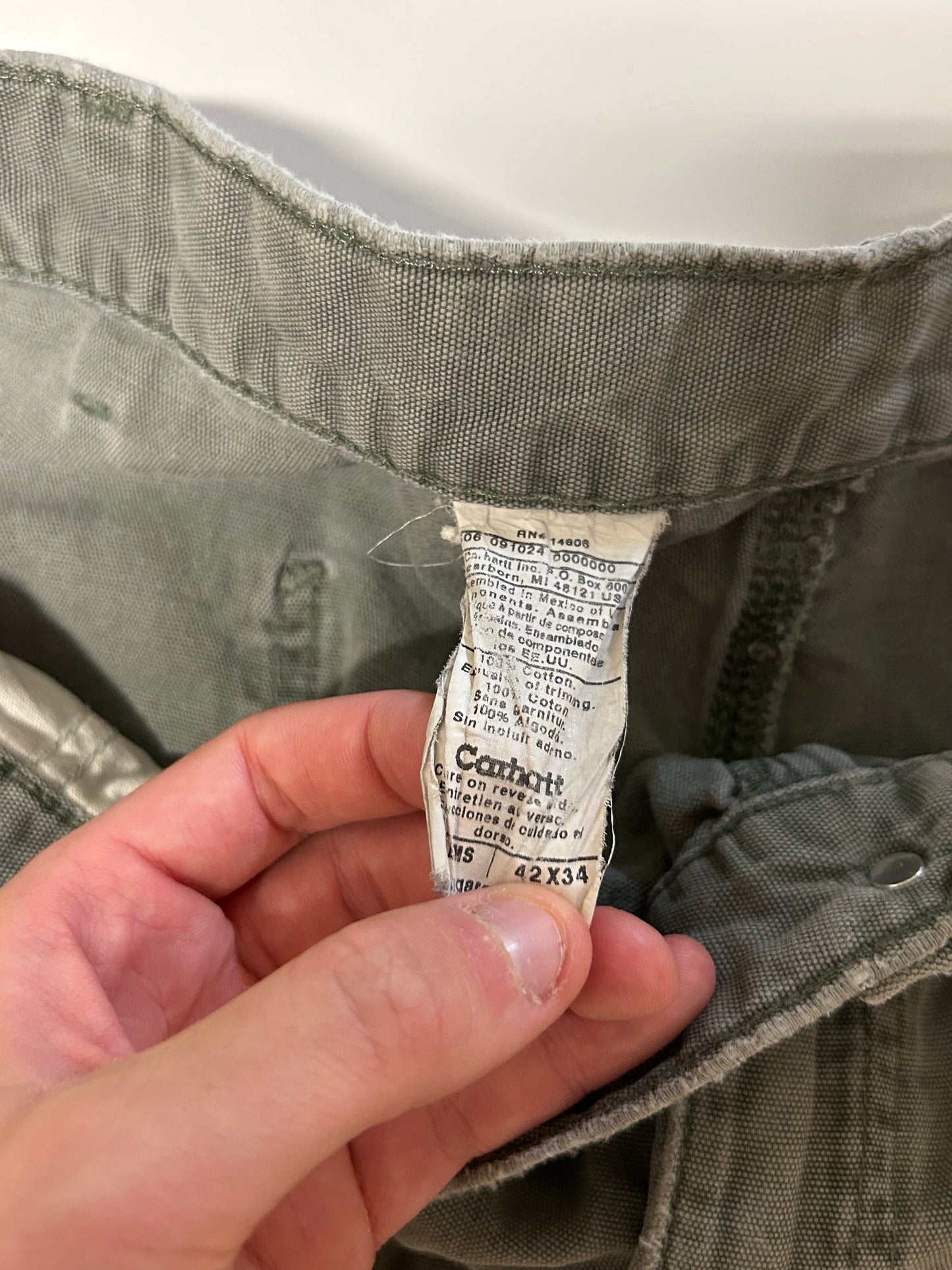 Vintage Carhartt carpenter pants (W42)