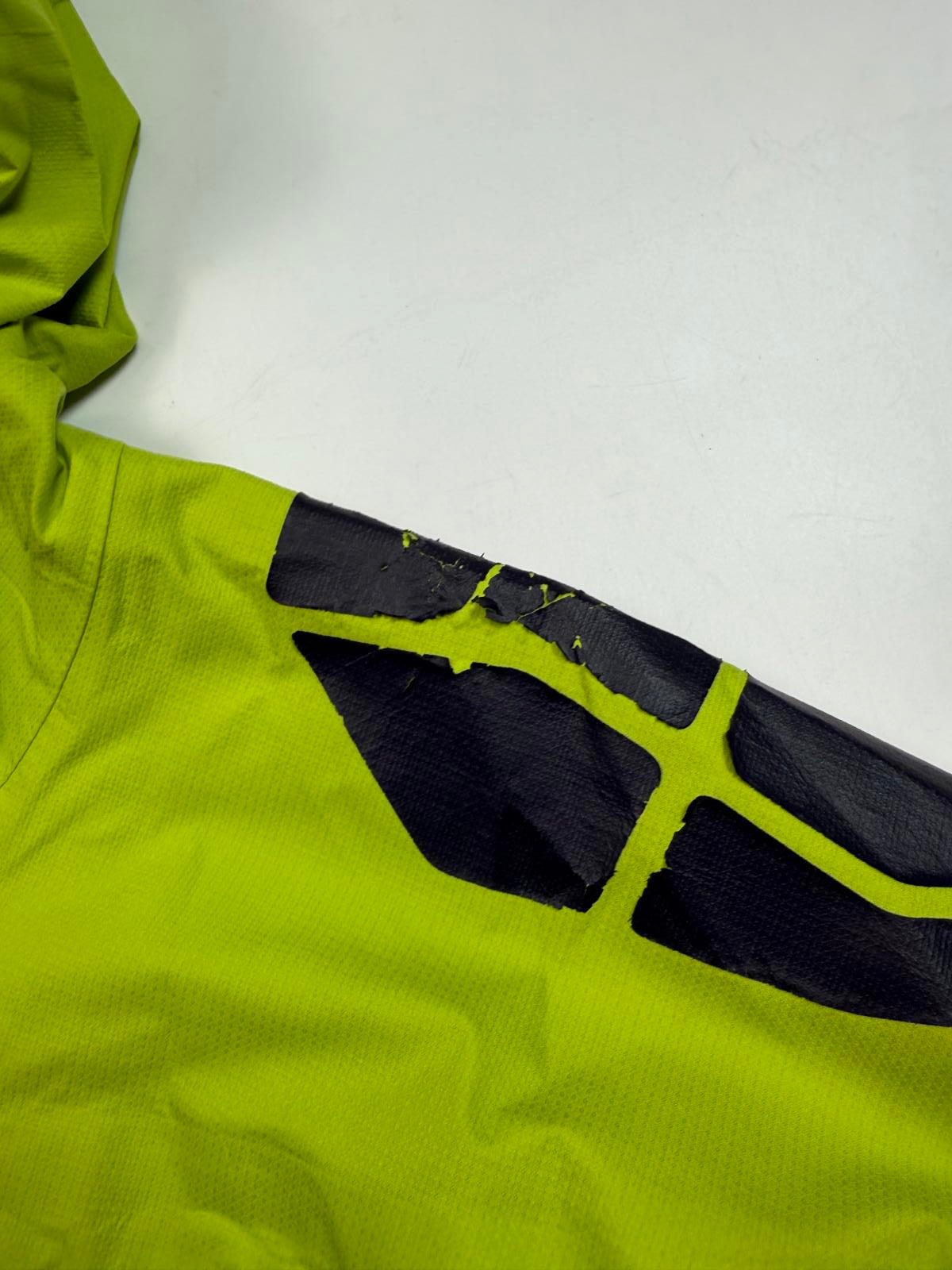 Mammut goretex waterproof jacket (L)