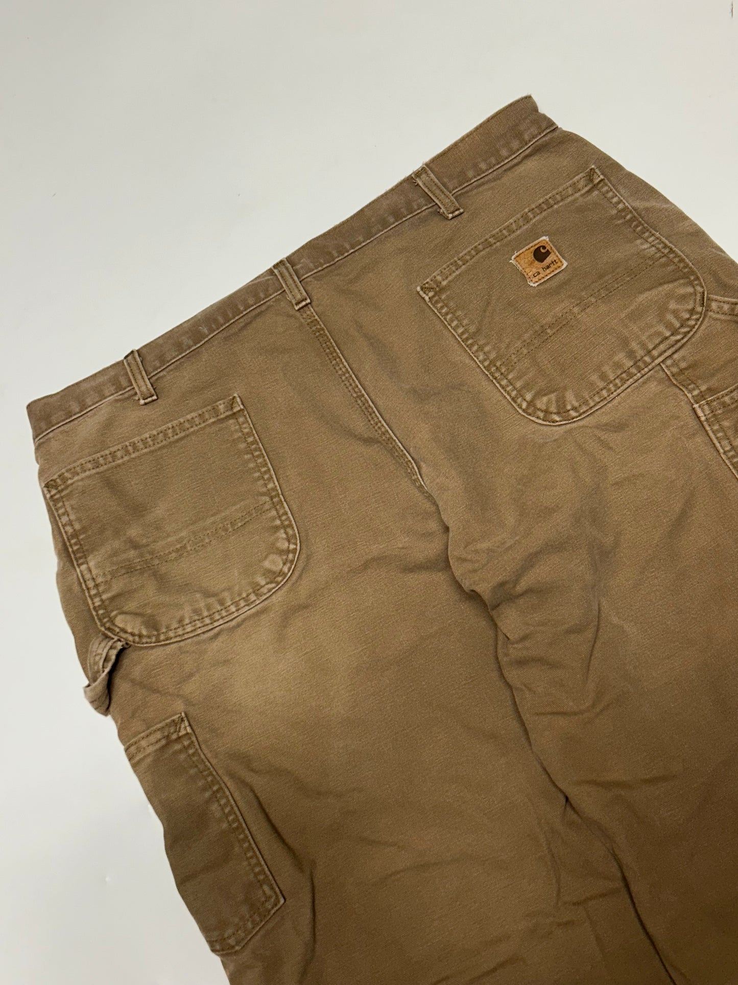 Carhartt baggy carpenter pants (W38)
