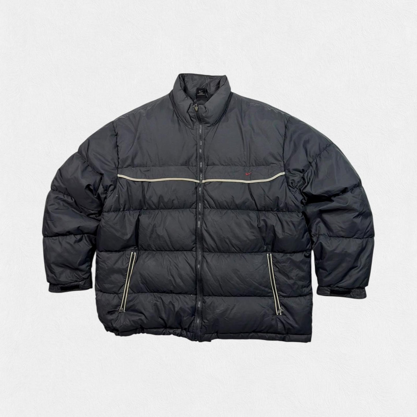 Vintage Nike puffer jacket (XL)