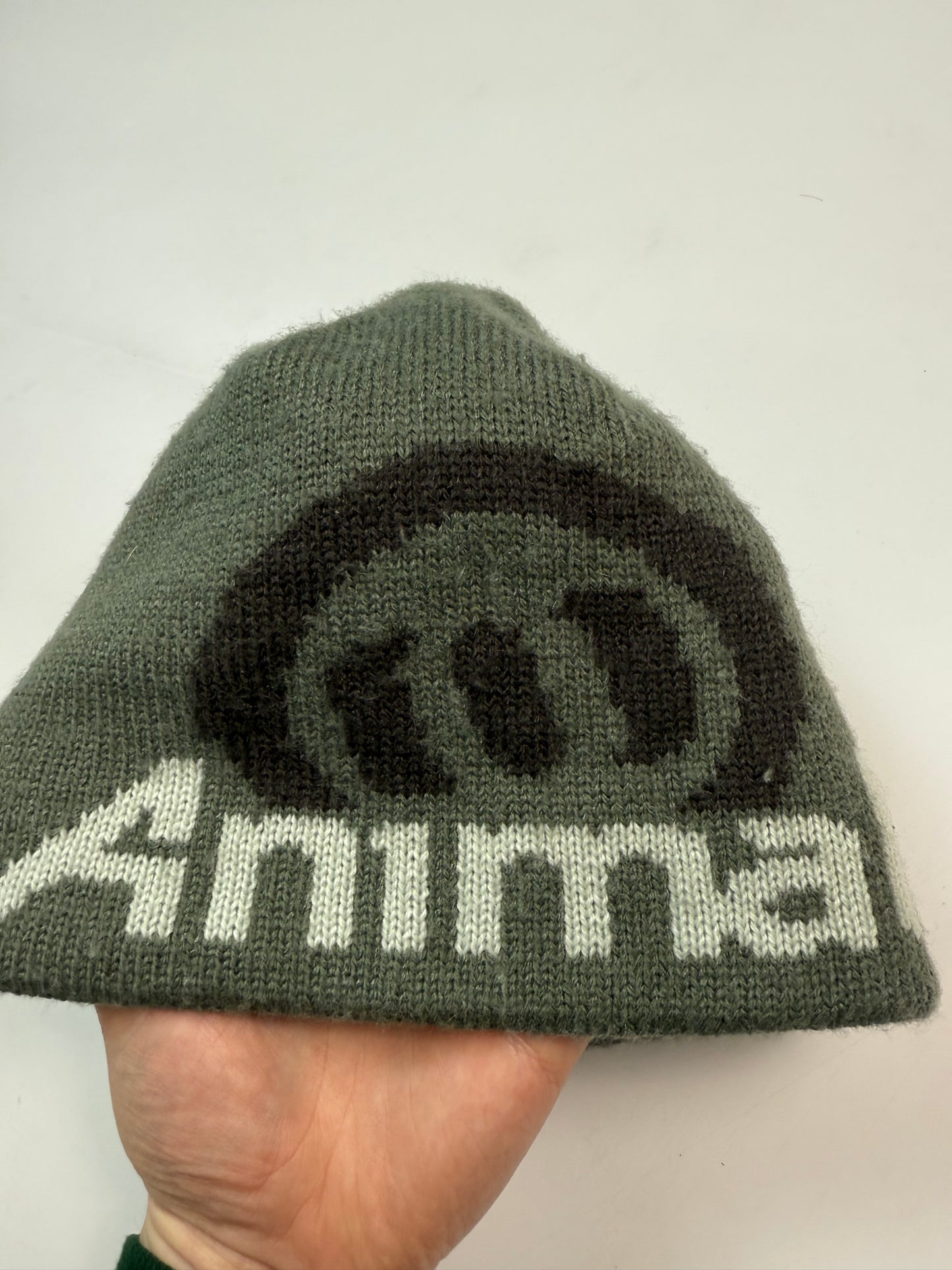 Vintage Y2K Animal spell out beanie (OS)