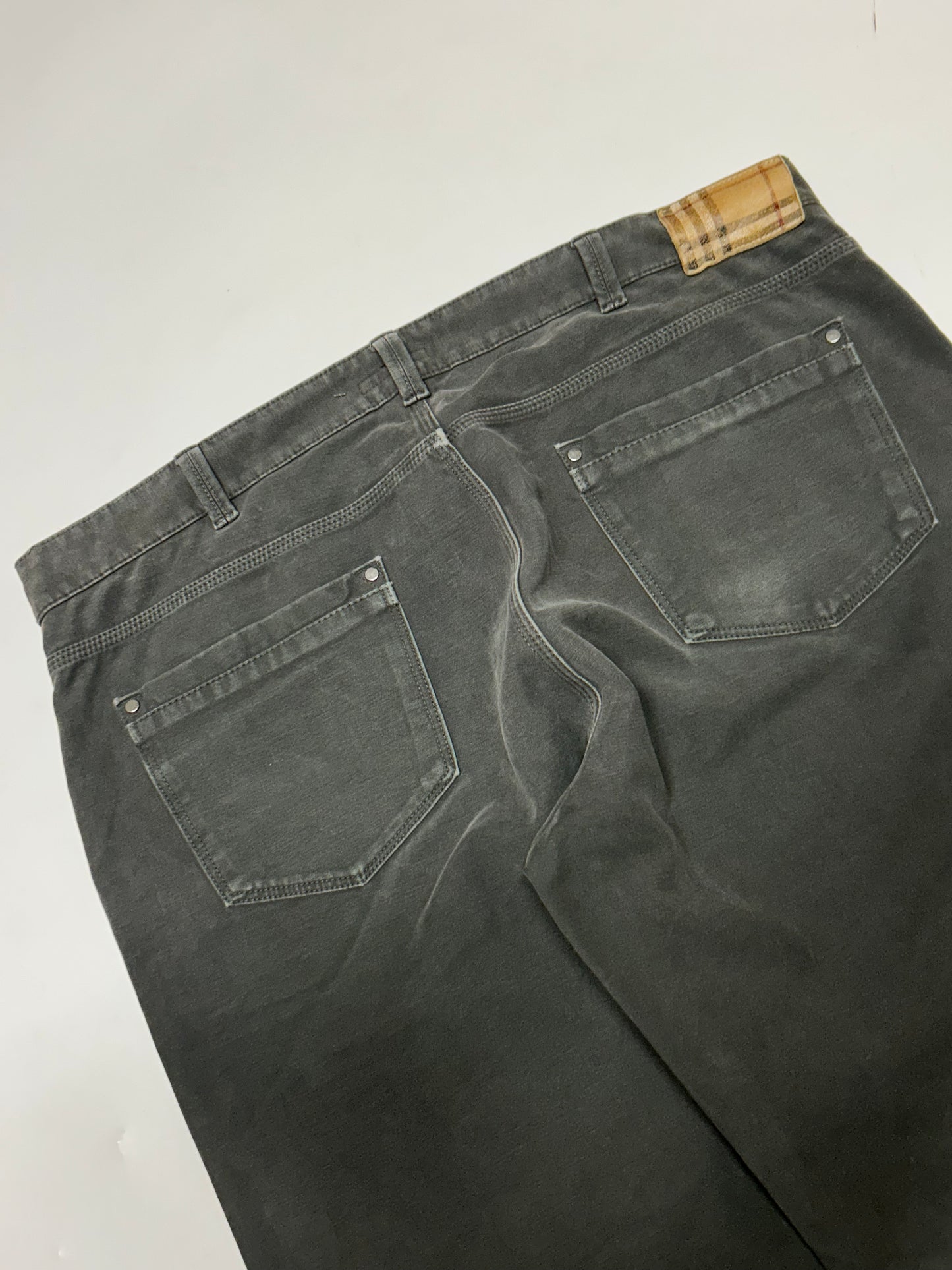 Burberry baggy trousers (W40)