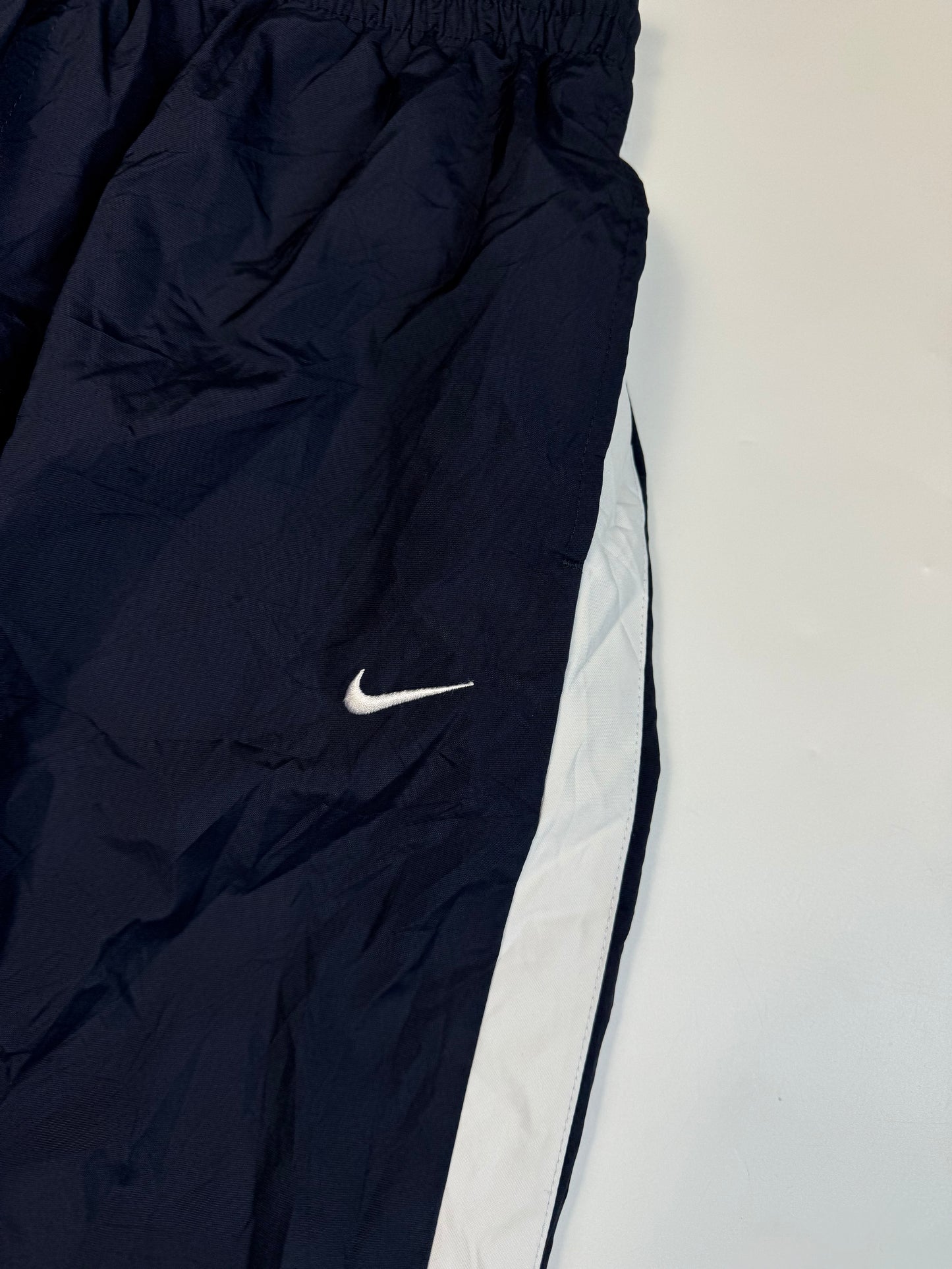 Vintage Nike side stripe baggy track pants (M)