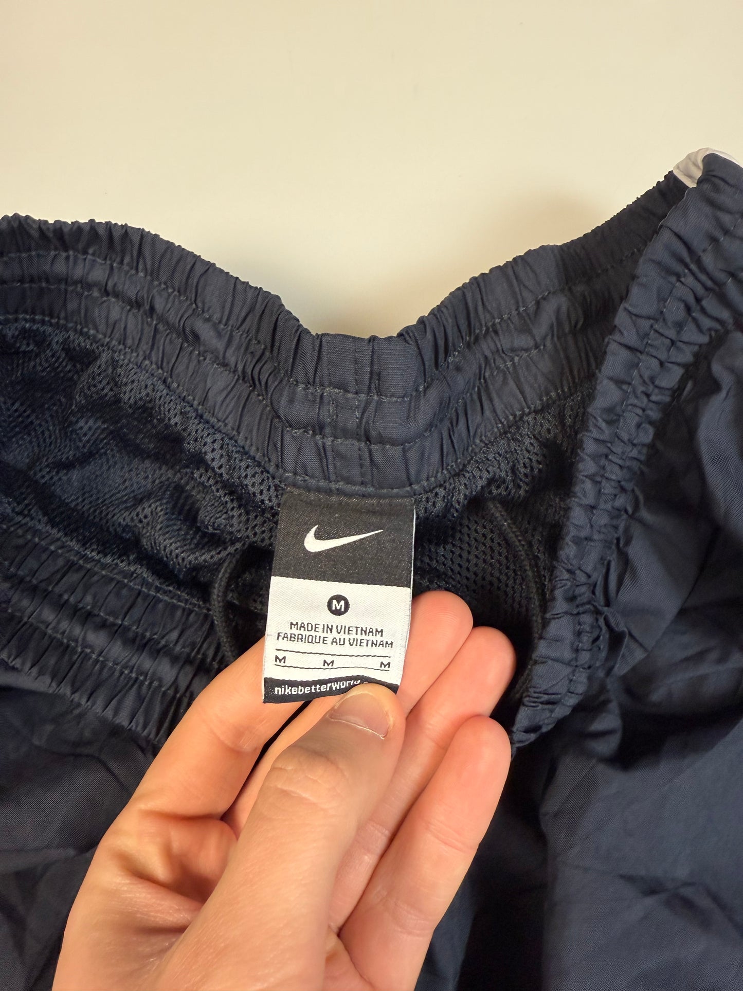 Vintage Nike side stripe baggy track pants (M)