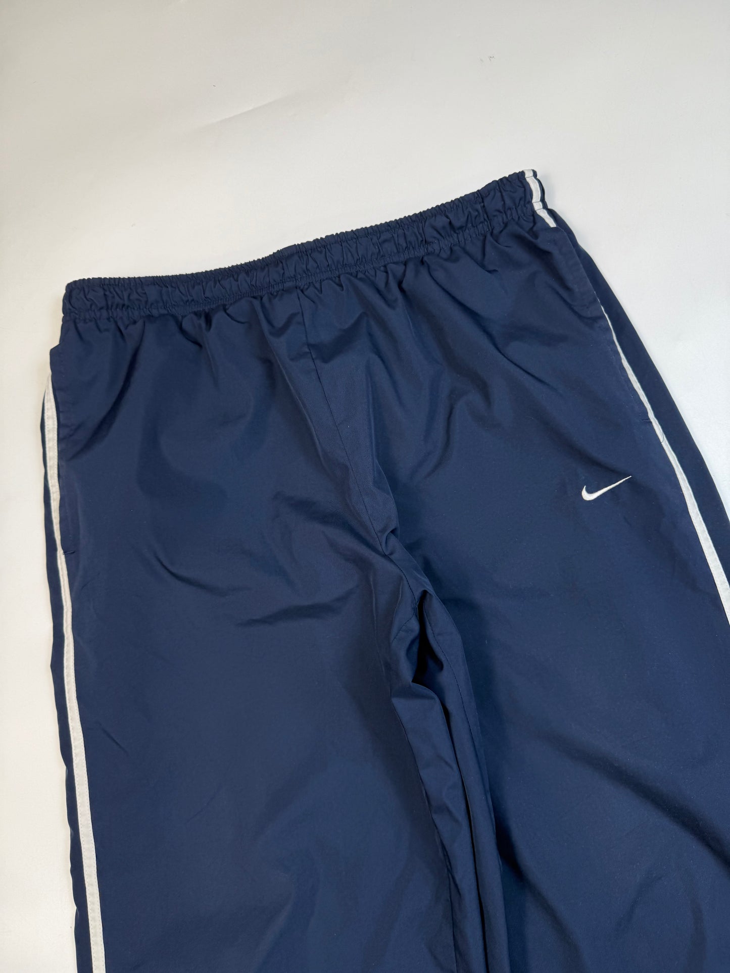 Vintage Nike side stripe baggy track pants (L)