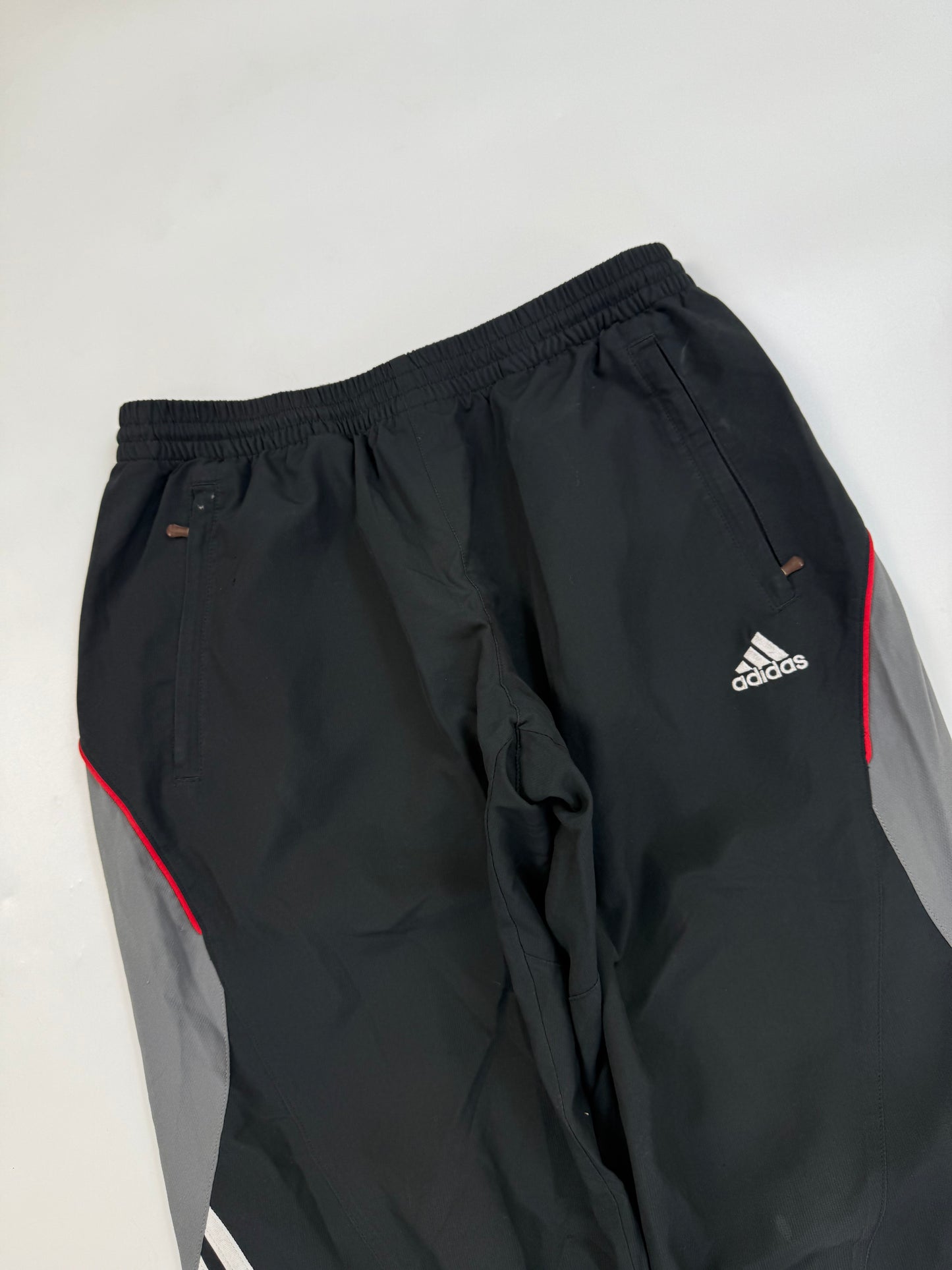 Vintage Adidas baggy track pants (M)