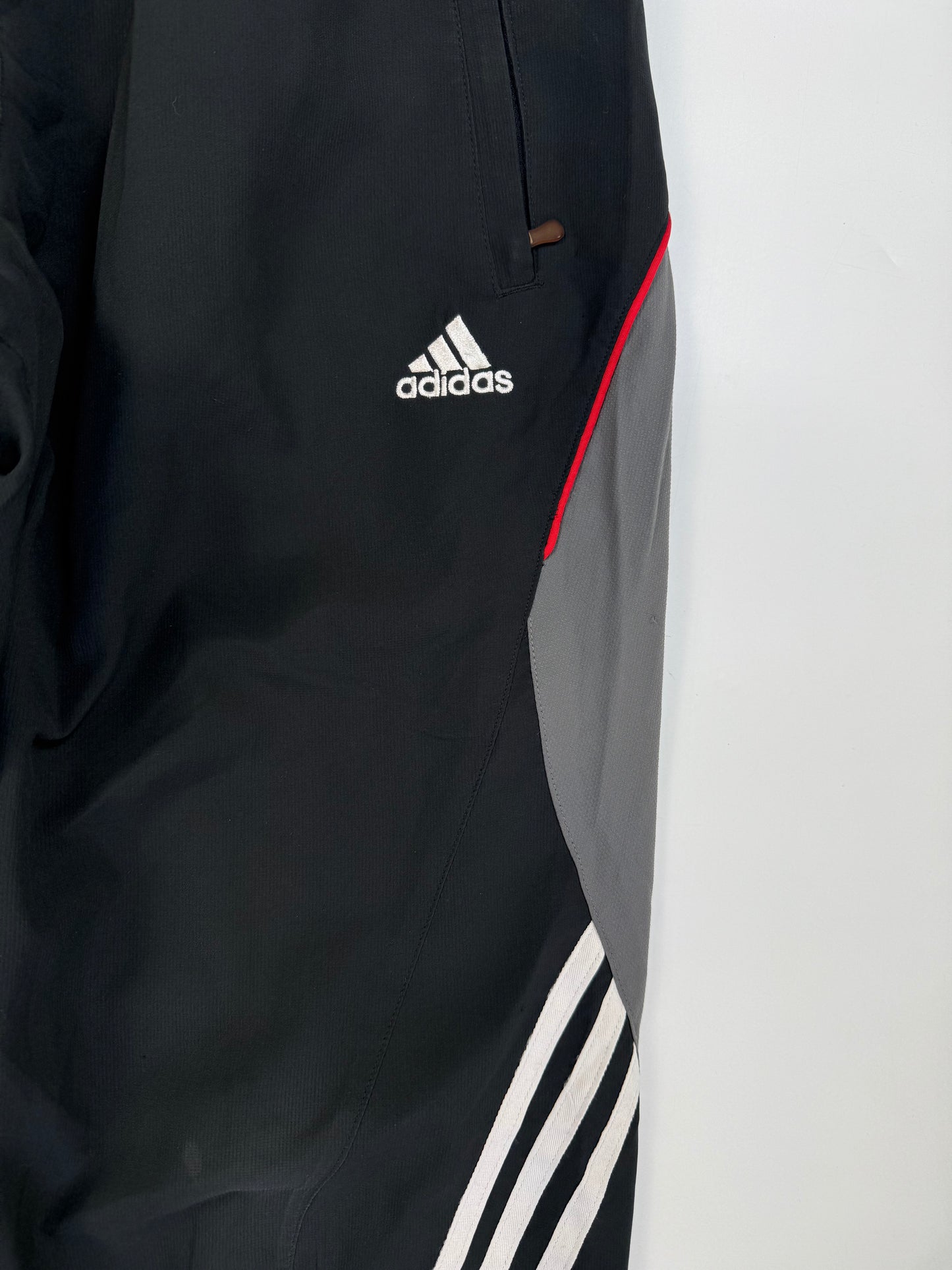 Vintage Adidas baggy track pants (M)