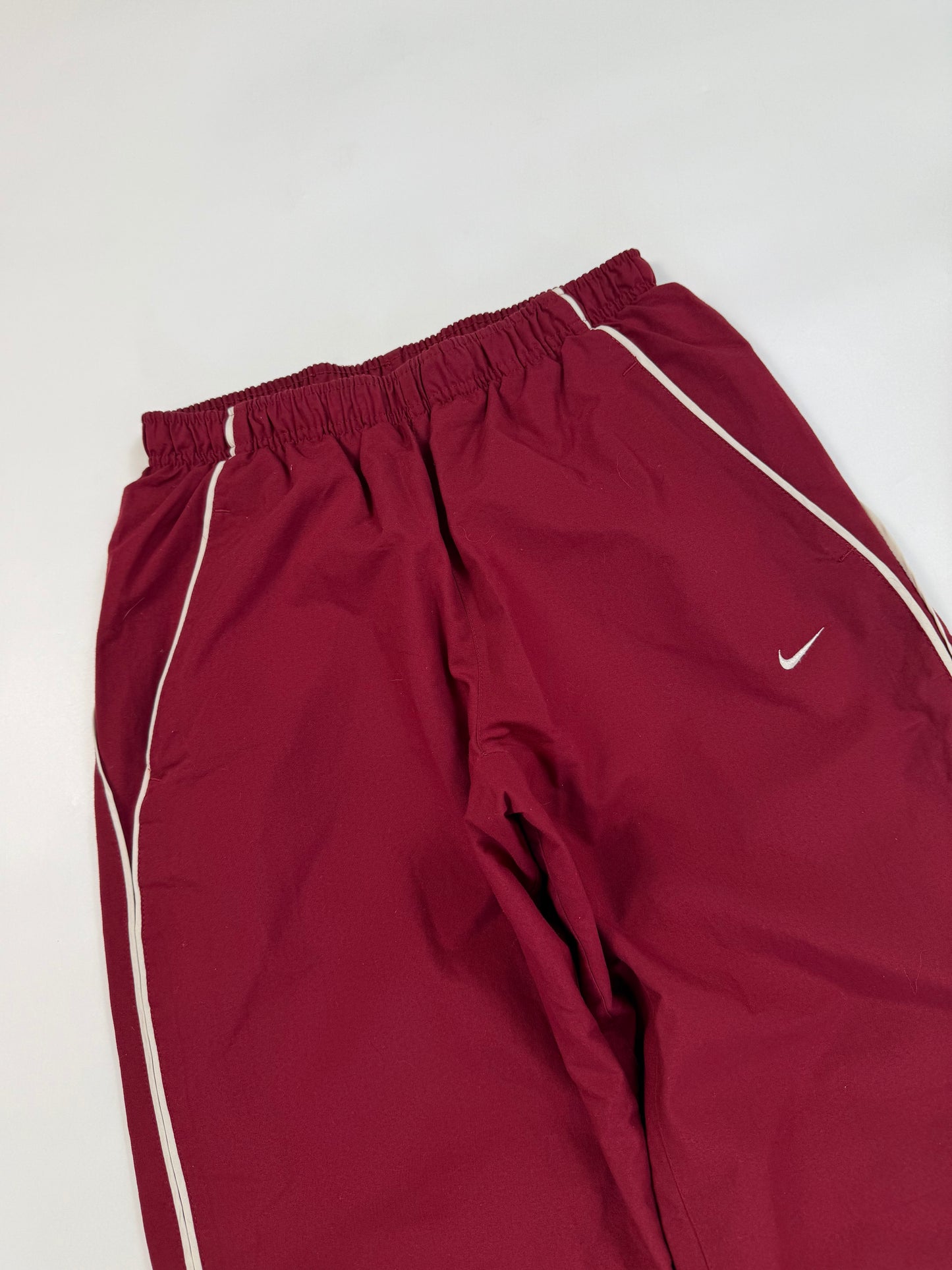 Vintage Nike mini swoosh baggy track pants (M)