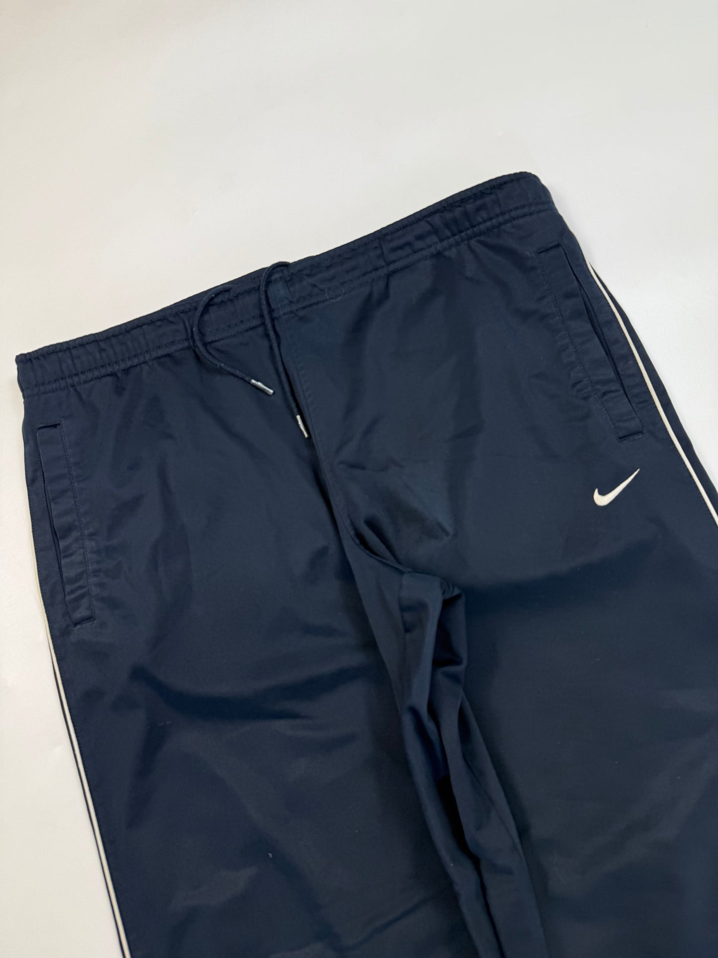 Vintage Nike mini swoosh baggy track pants (M)