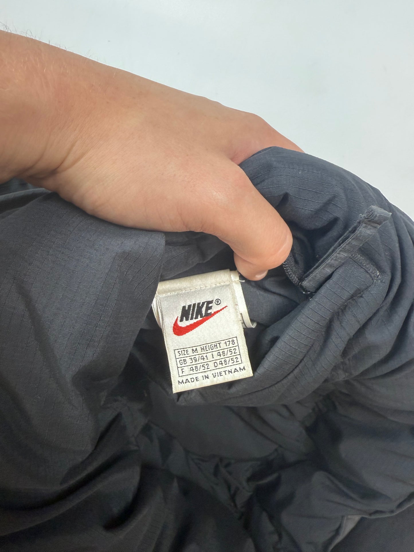 Vintage 90s Nike reversible spell out gilet puffer jacket (M)
