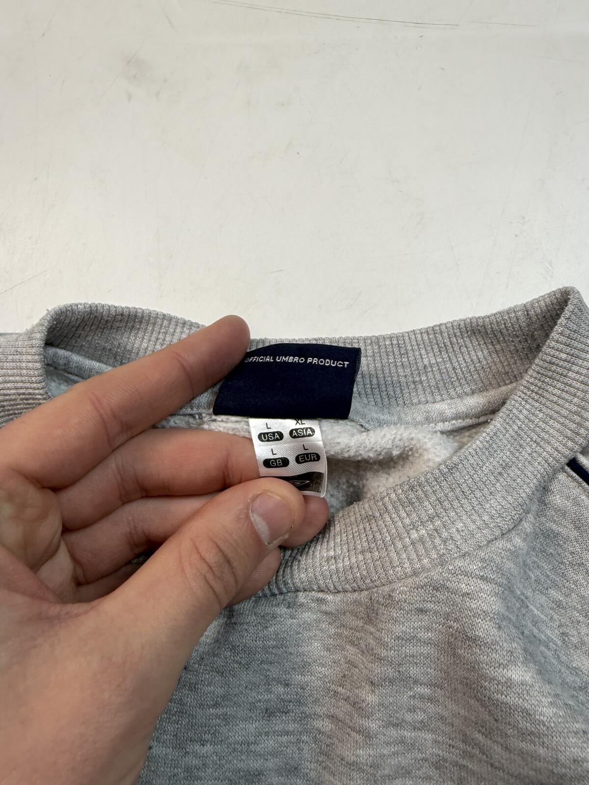Vintage Y2K Umbro small logo sweatshirt (L)