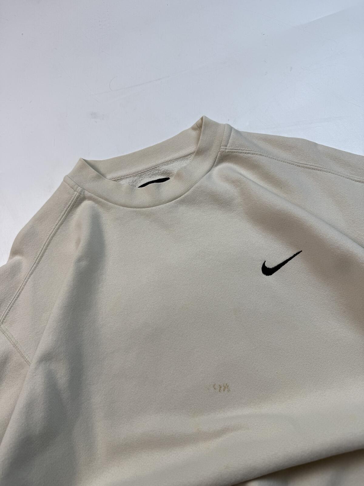 Vintage 90s Nike mini swoosh sweatshirt (L)