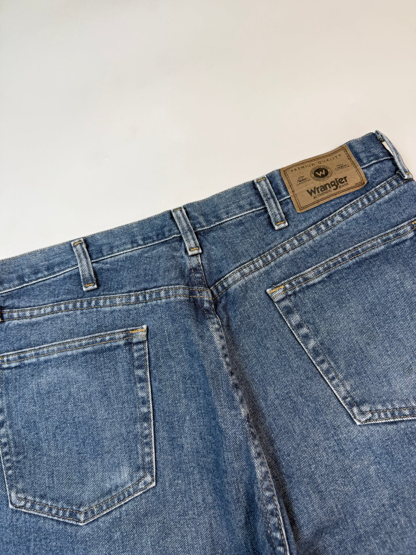 Vintage Wrangler baggy jorts (W38)