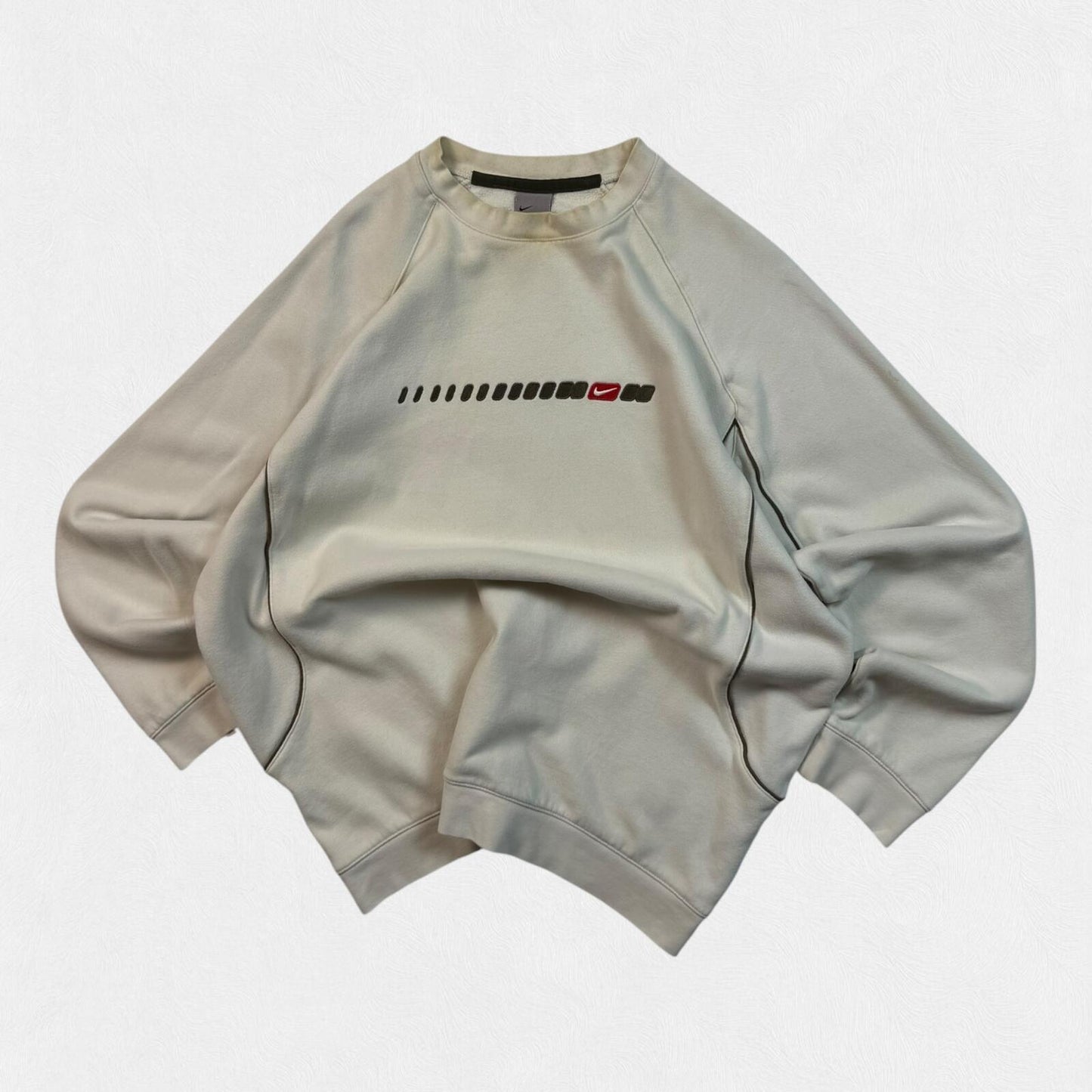 Vintage Y2K Nike centre logo sweatshirt (L)