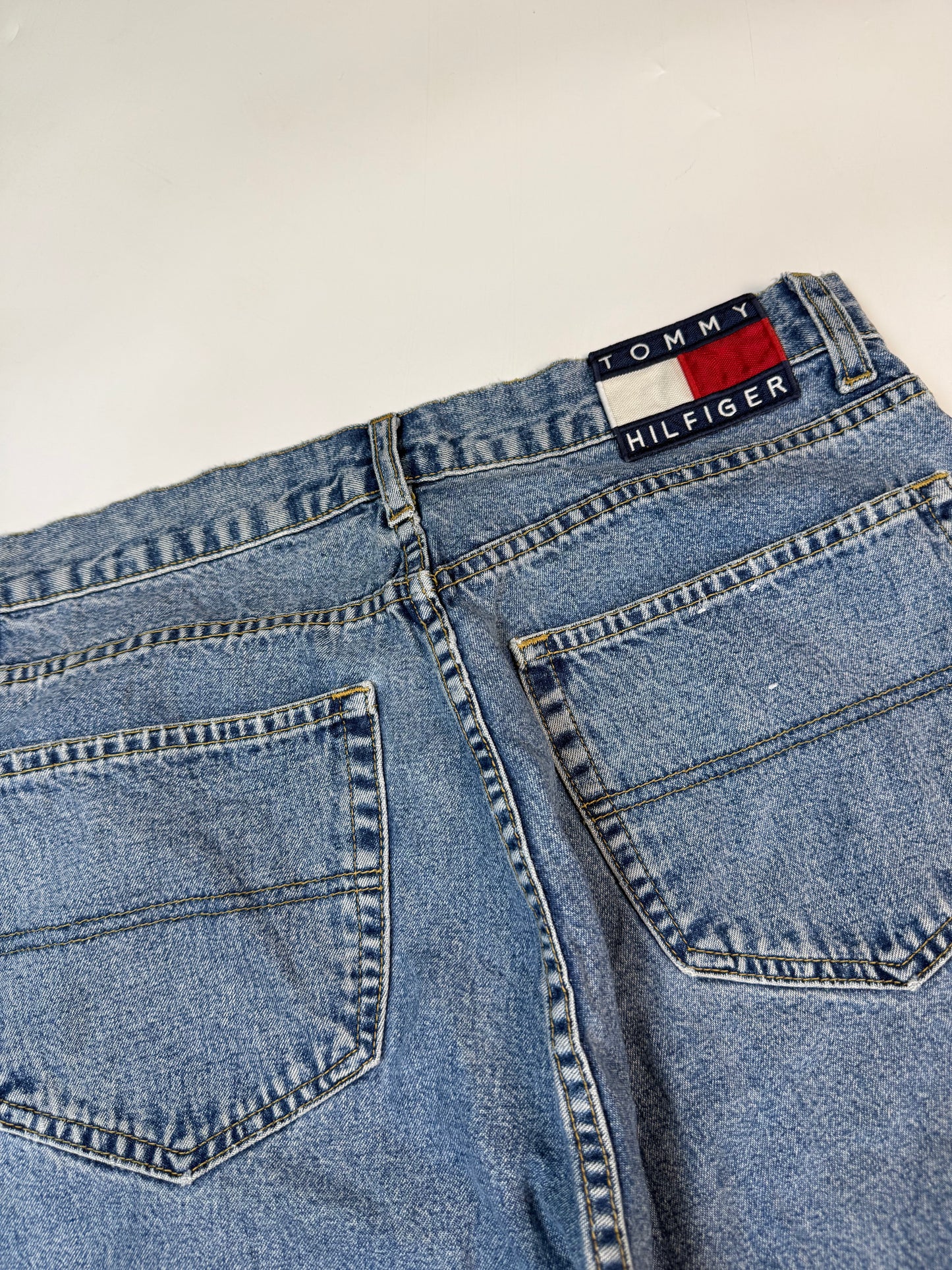 Tommy Hilfiger baggy jorts (W34)