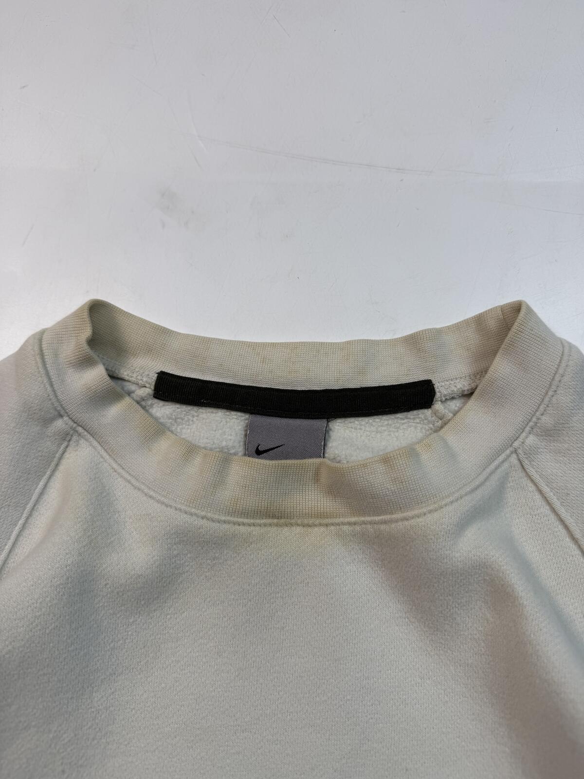 Vintage Y2K Nike centre logo sweatshirt (L)