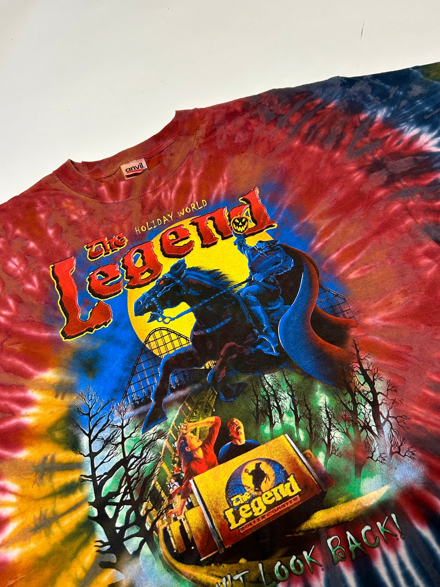 Vintage 90s Holiday world tie dye tee (XL)