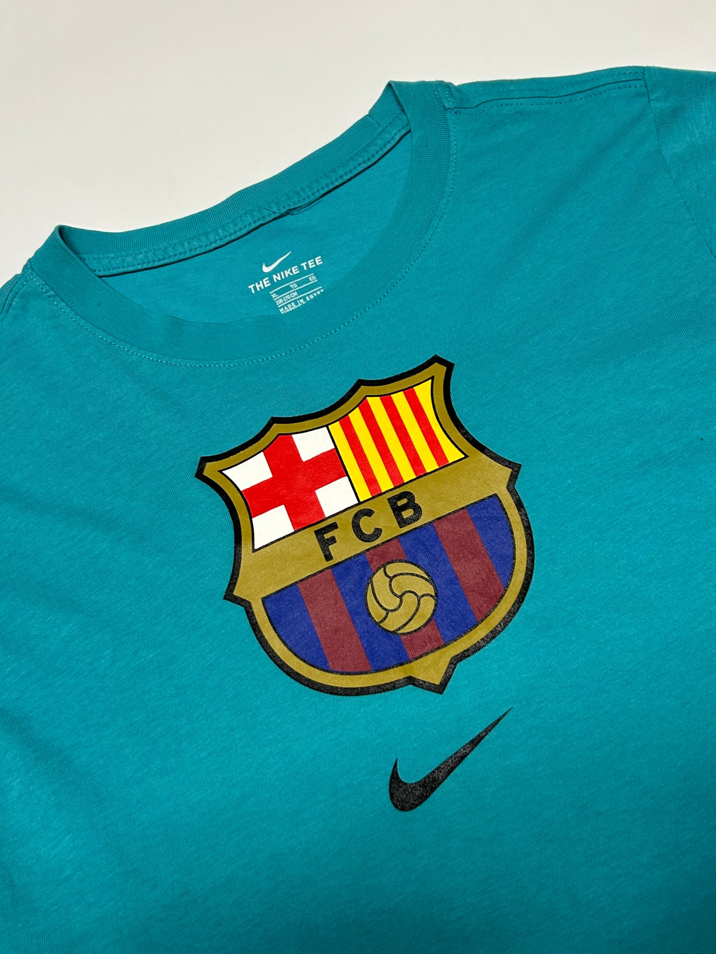 Nike Barcelona centre swoosh tee (S)
