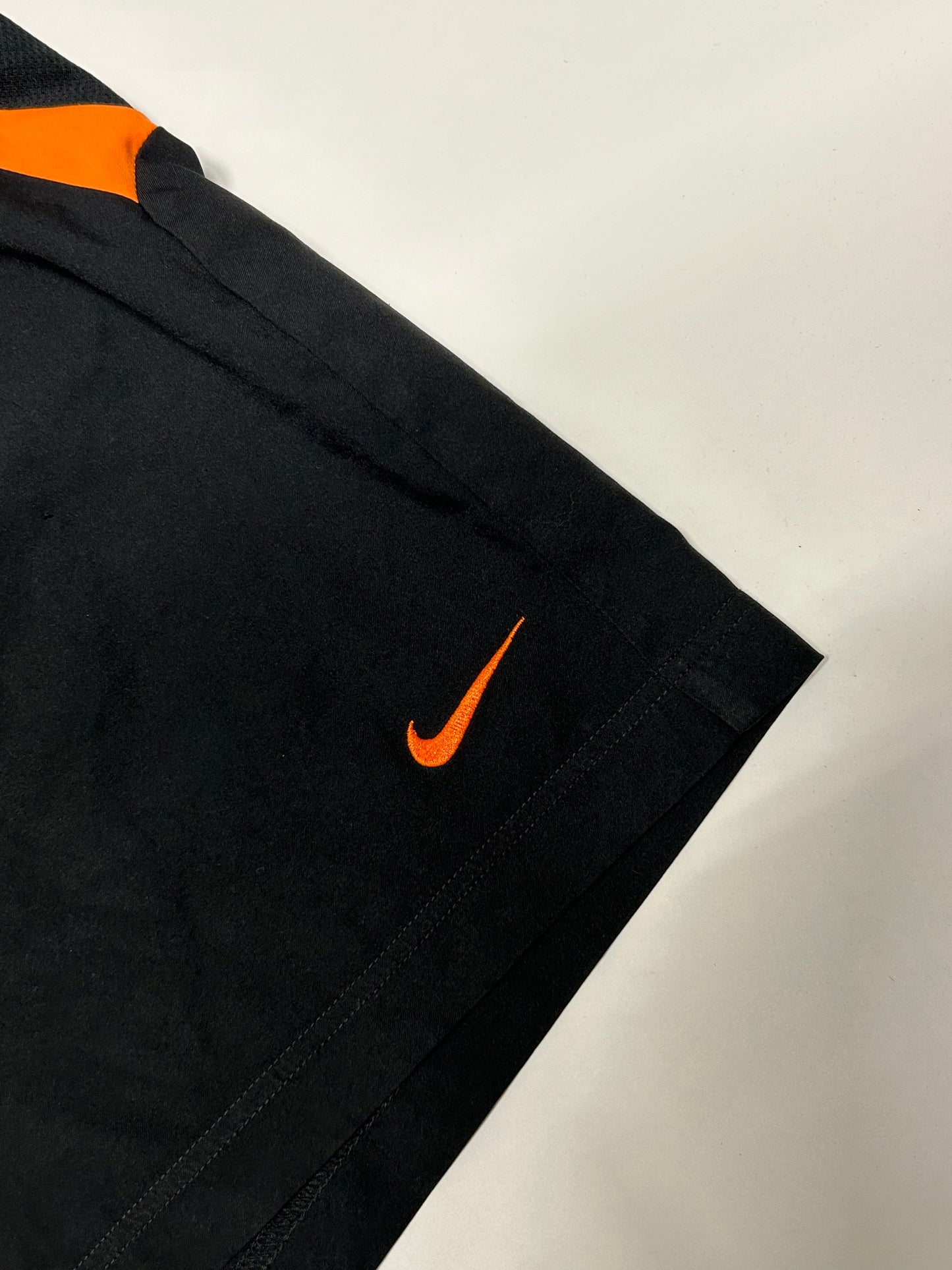 Vintage Netherlands Nike 2002-04 football shorts (XXL)