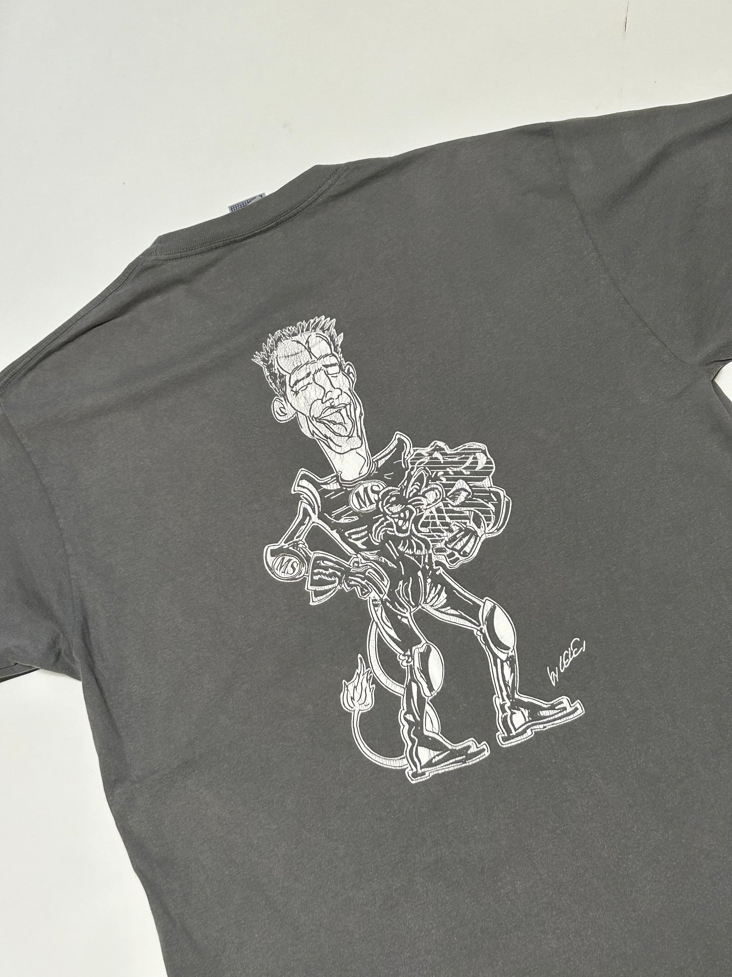 Vintage graphic tee (L)