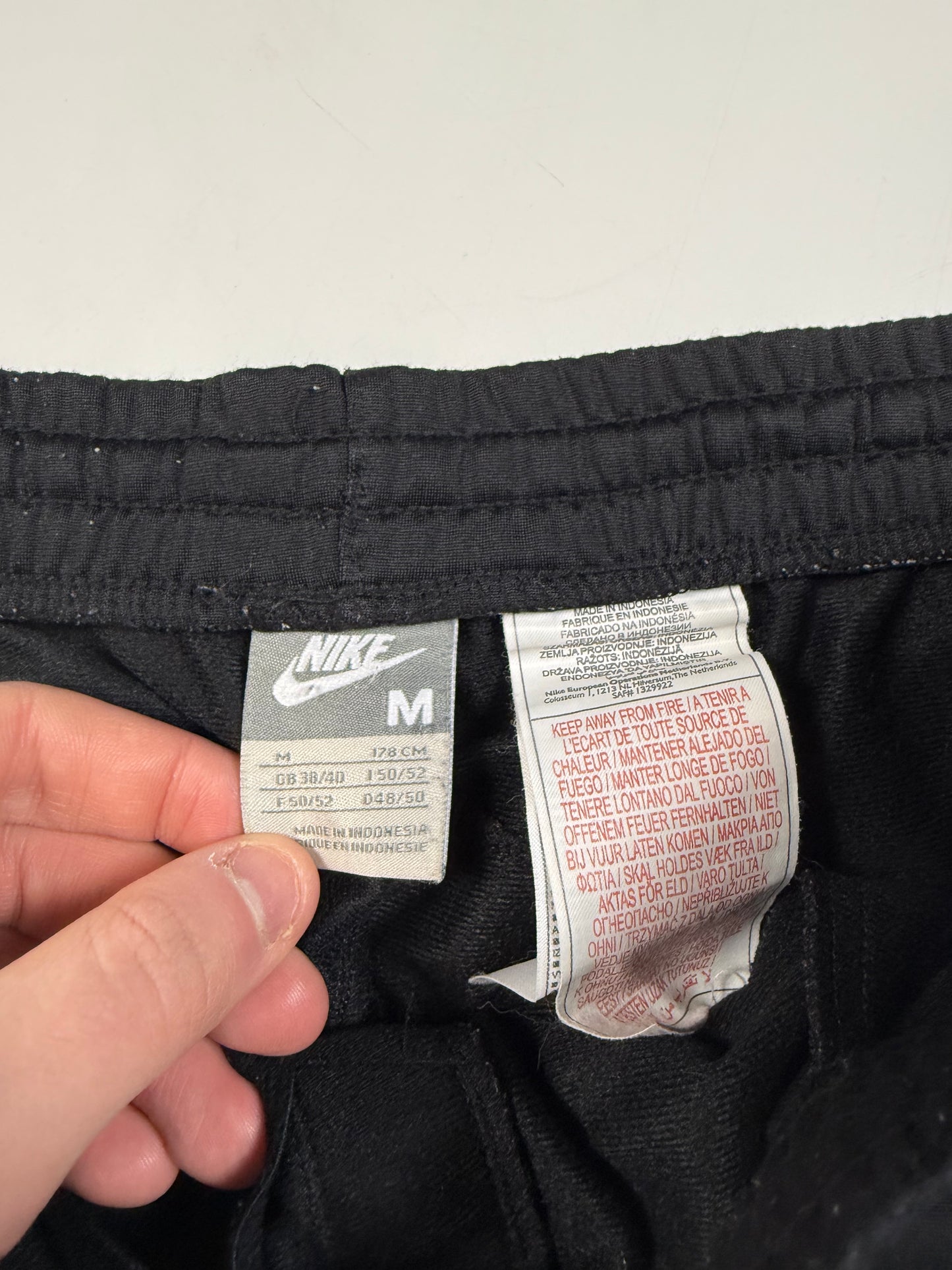 Vintage Nike side stripe track pants (M)