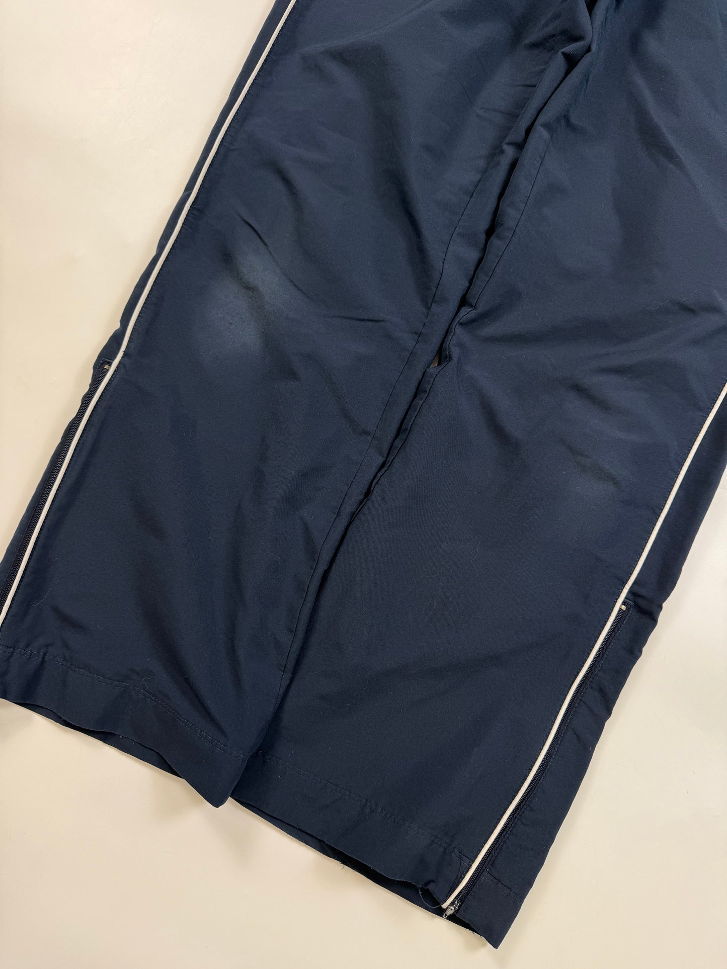 Vintage Nike baggy track pants (M)