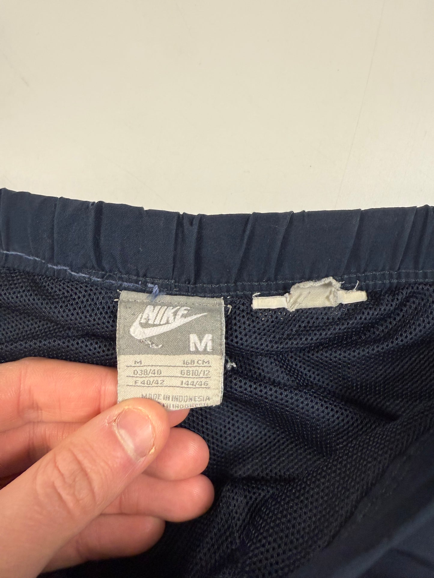 Vintage Nike baggy track pants (M)