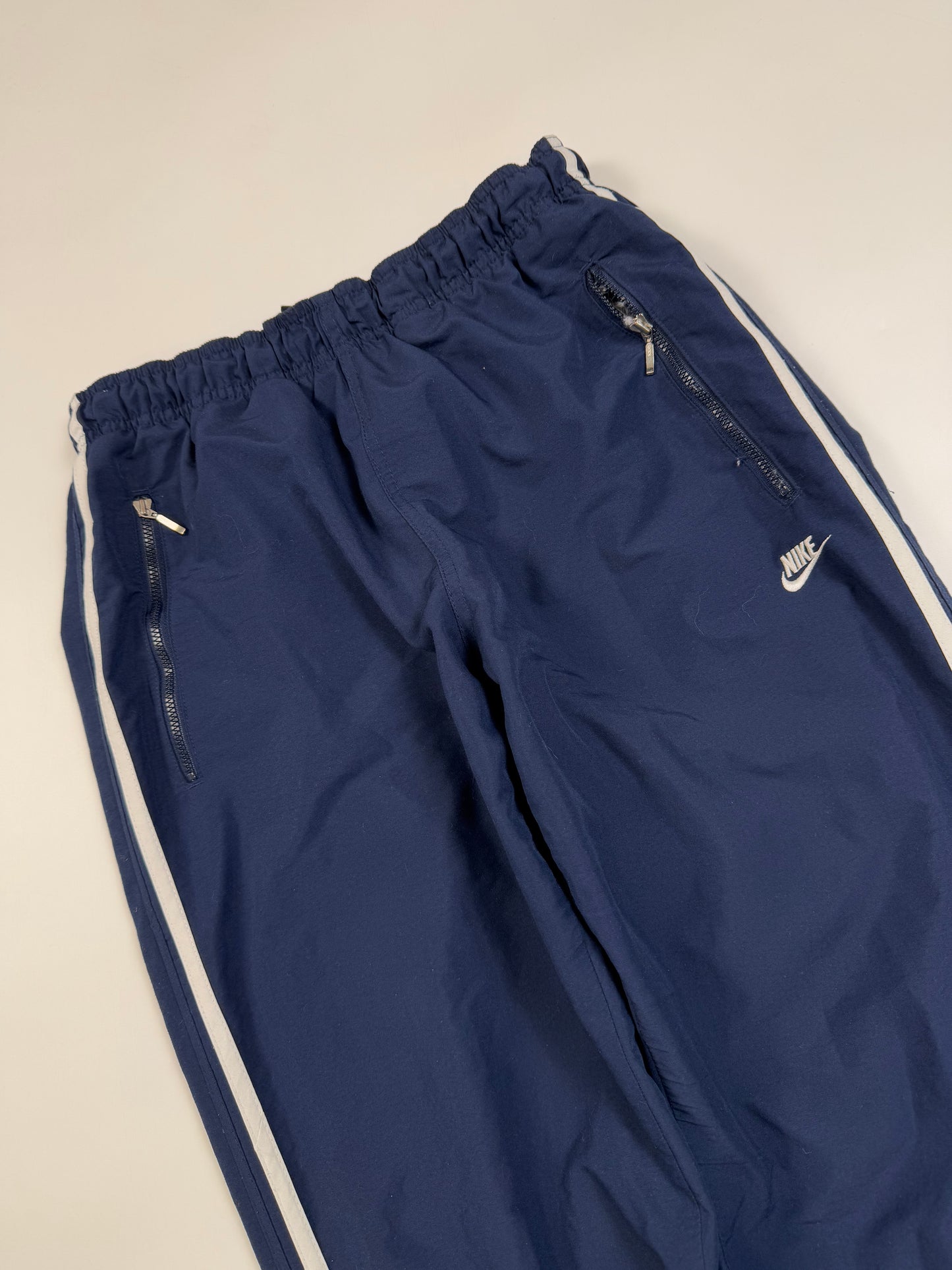 Vintage Nike side stripe track pants (S)