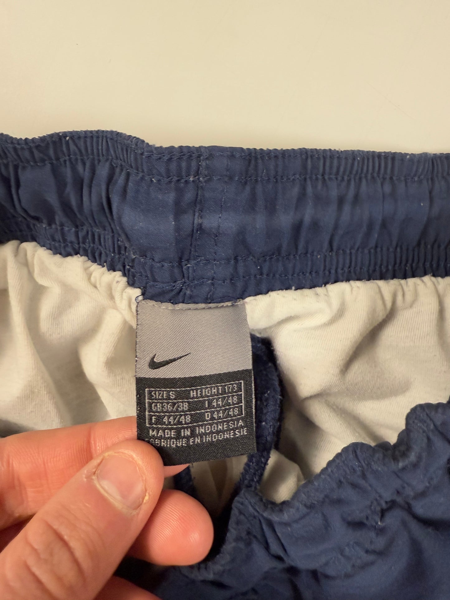 Vintage Nike side stripe track pants (S)