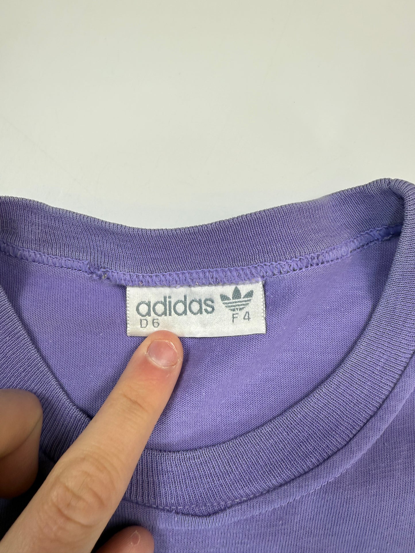 Vintage 90s Adidas abstract tee (S)