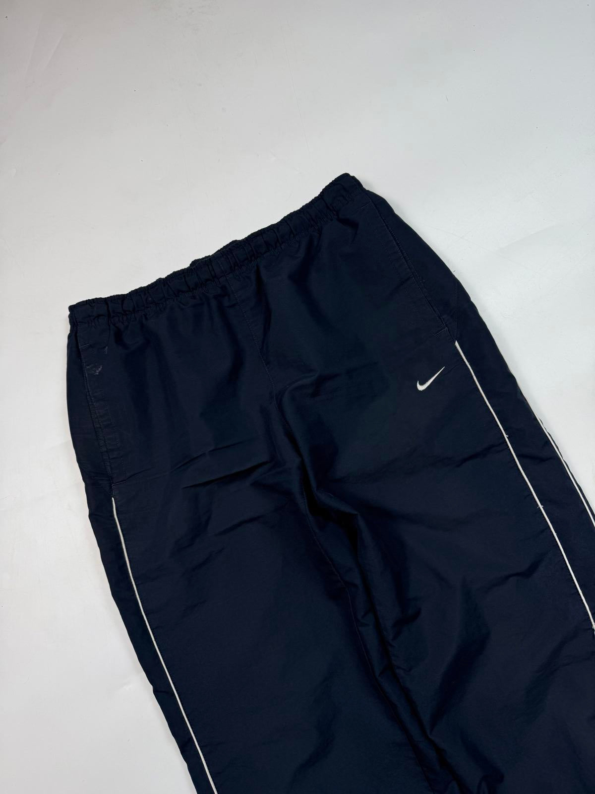 Vintage Nike baggy track pants (S)