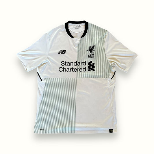 Liverpool 2017/18 away football shirt large