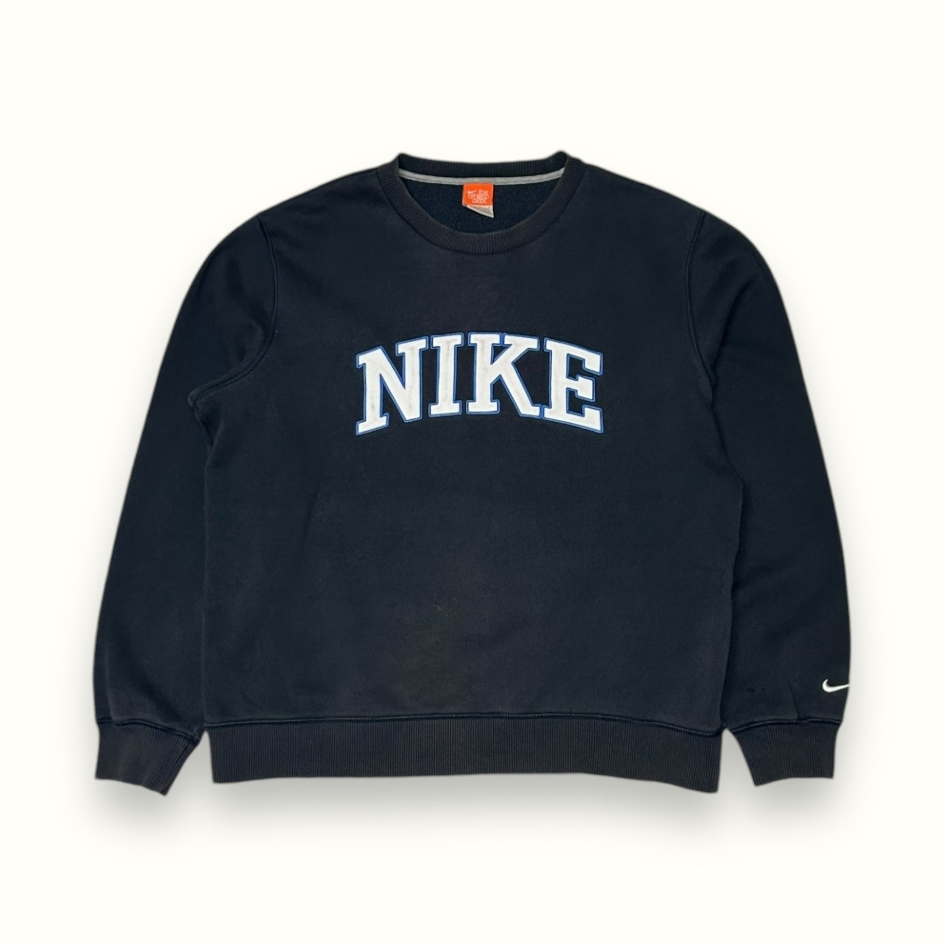 Vintage Nike sweatshirt from 2000s