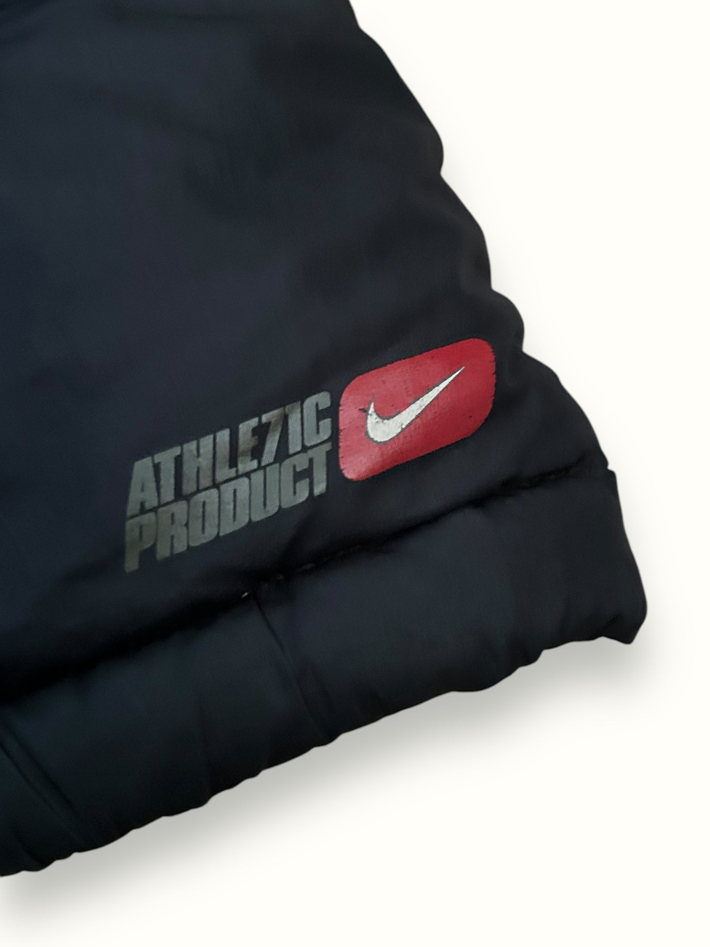 Vintage Nike puffer jacket (L)