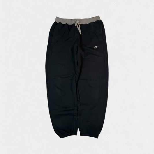 Vintage Nike baggy joggers (M)