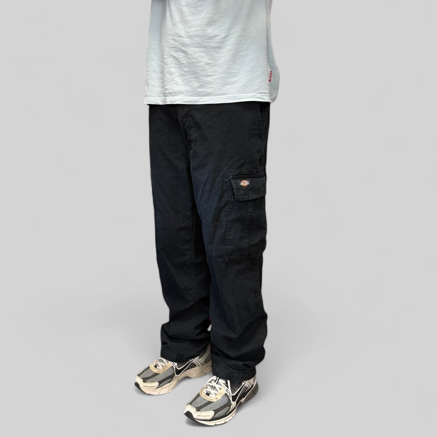 Dickies baggy cargo pants (W34)