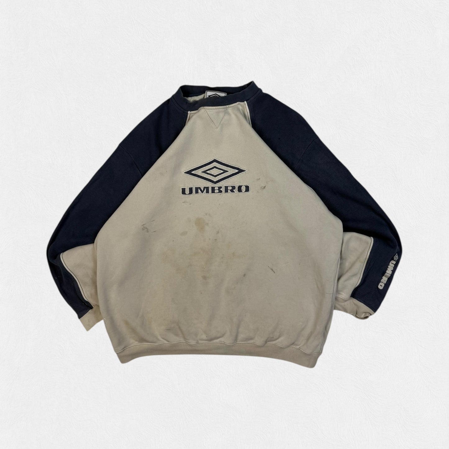 Vintage Umbro centre logo sweatshirt (L)