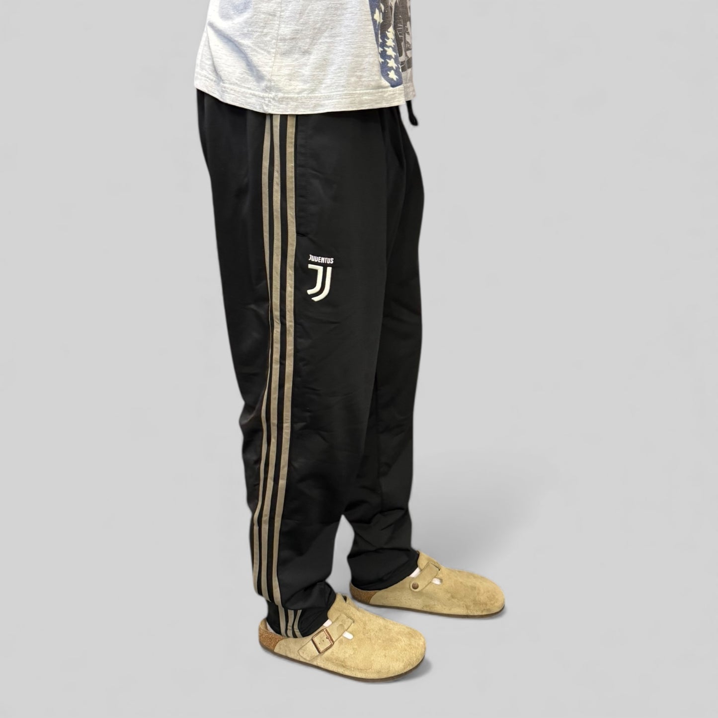 Juventus Adidas track pants (XL)