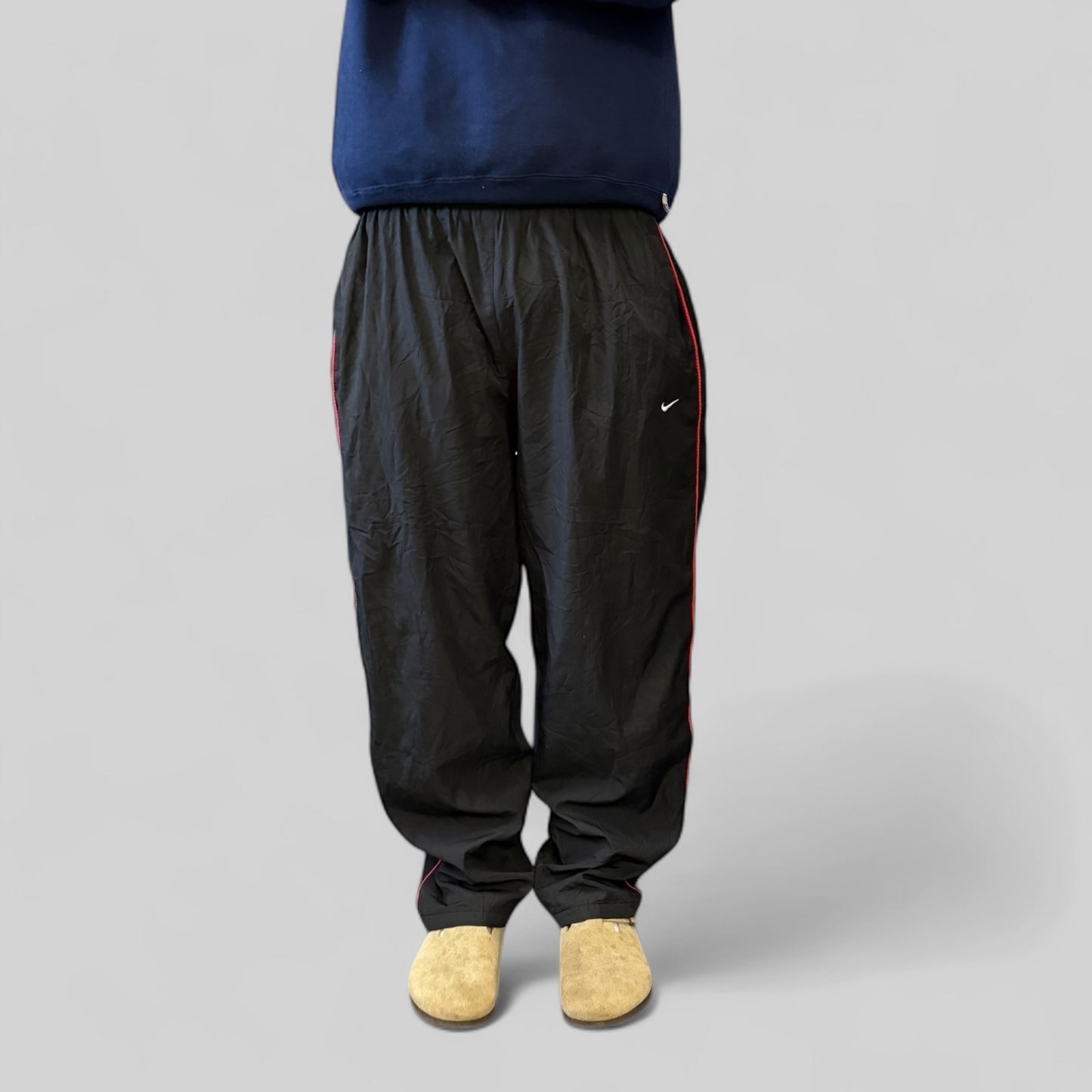 Vintage Nike mini swoosh baggy track pants (M)