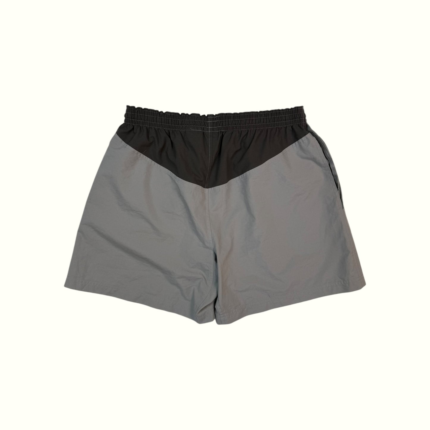 Vintage Nike shield shorts (L)